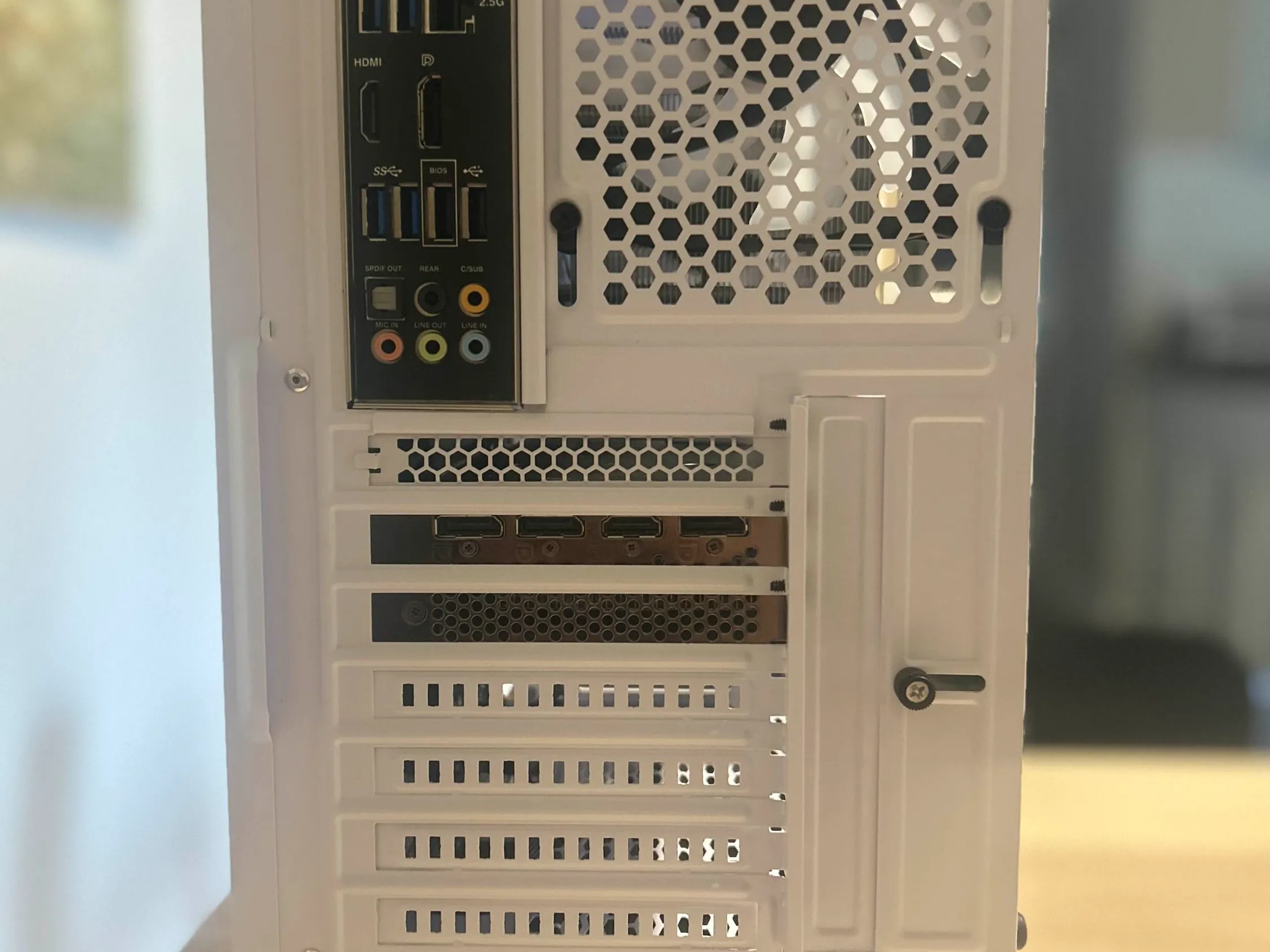 RX 6600XT / AMD Ryzen 5600x / 1TB M.2 / 16GB DDR4 / 600W 80+ Gold