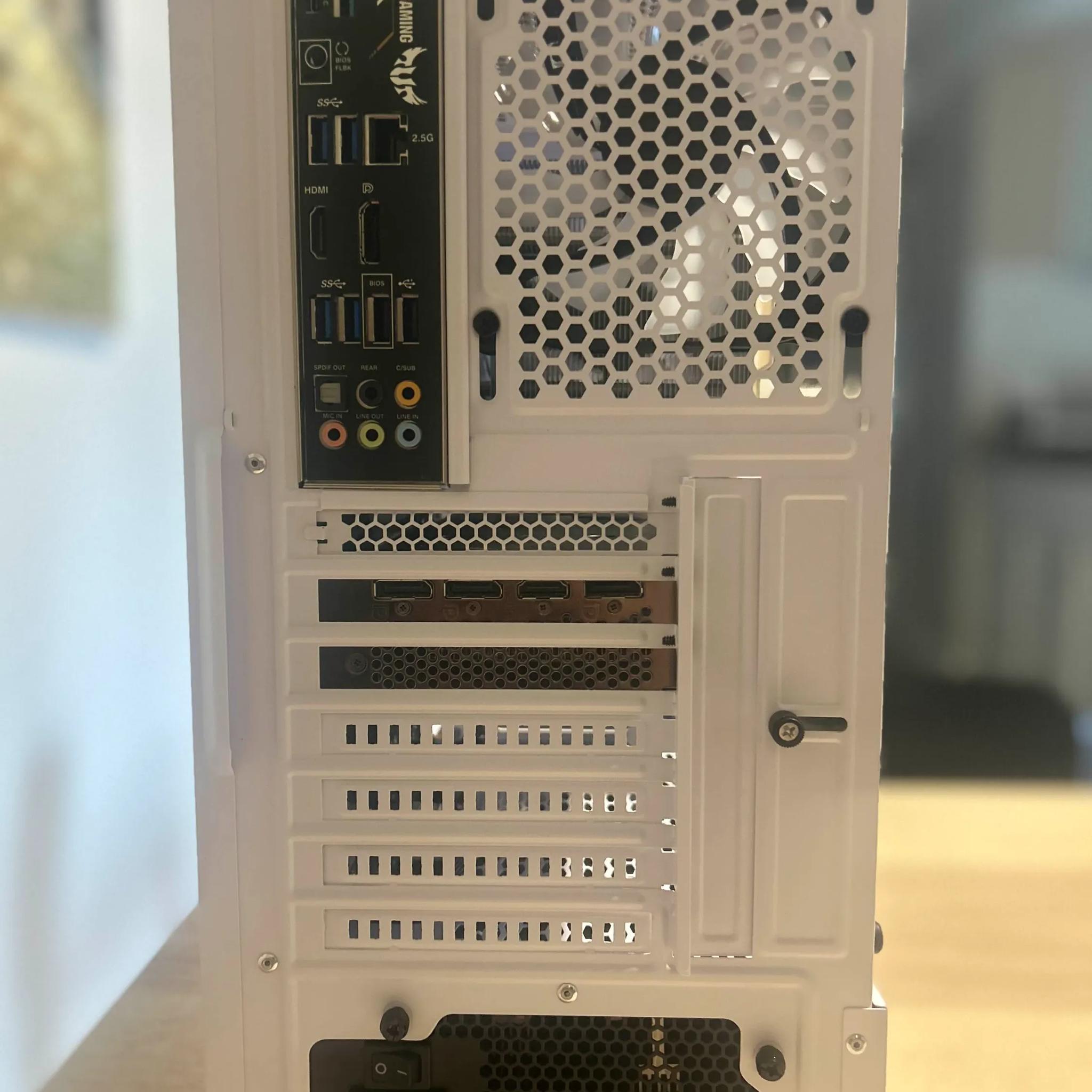 RX 6600XT / AMD Ryzen 5600x / 1TB M.2 / 16GB DDR4 / 600W 80+ Gold