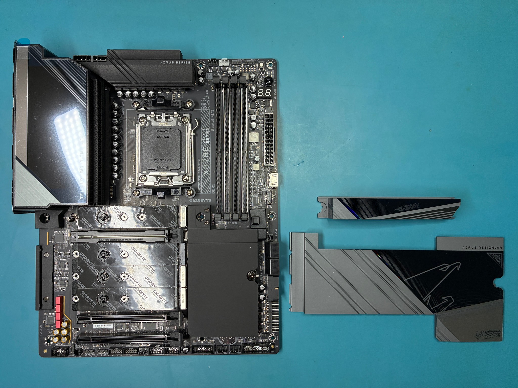 Gigabyte X870E AORUS MASTER (Motherboard)