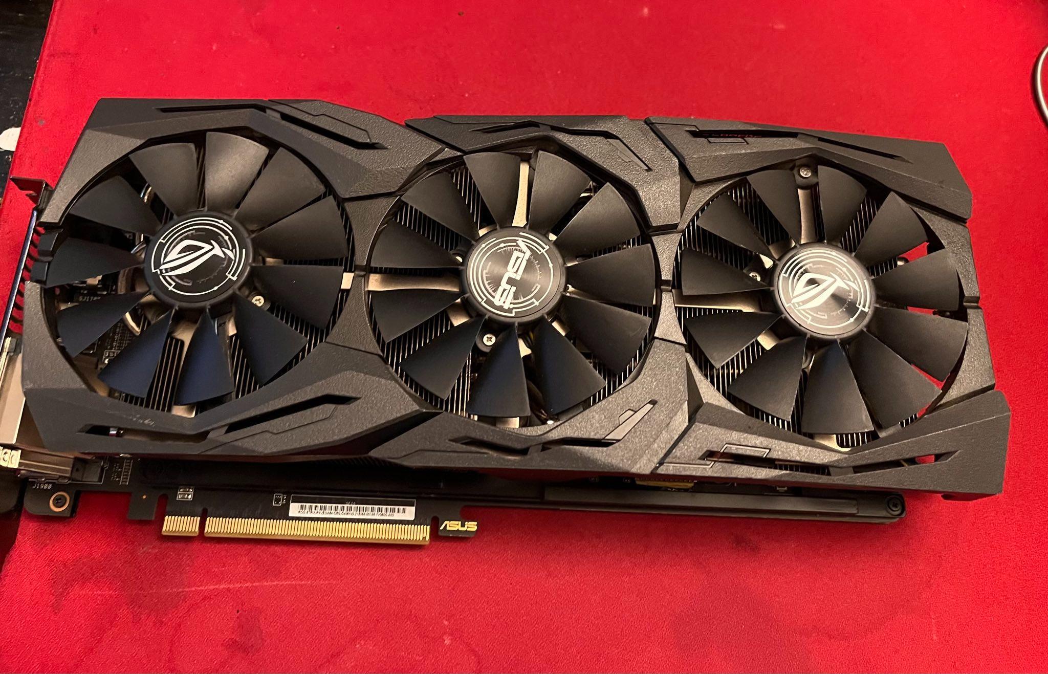 Asus RX VEGA 64 ROG STRIX 