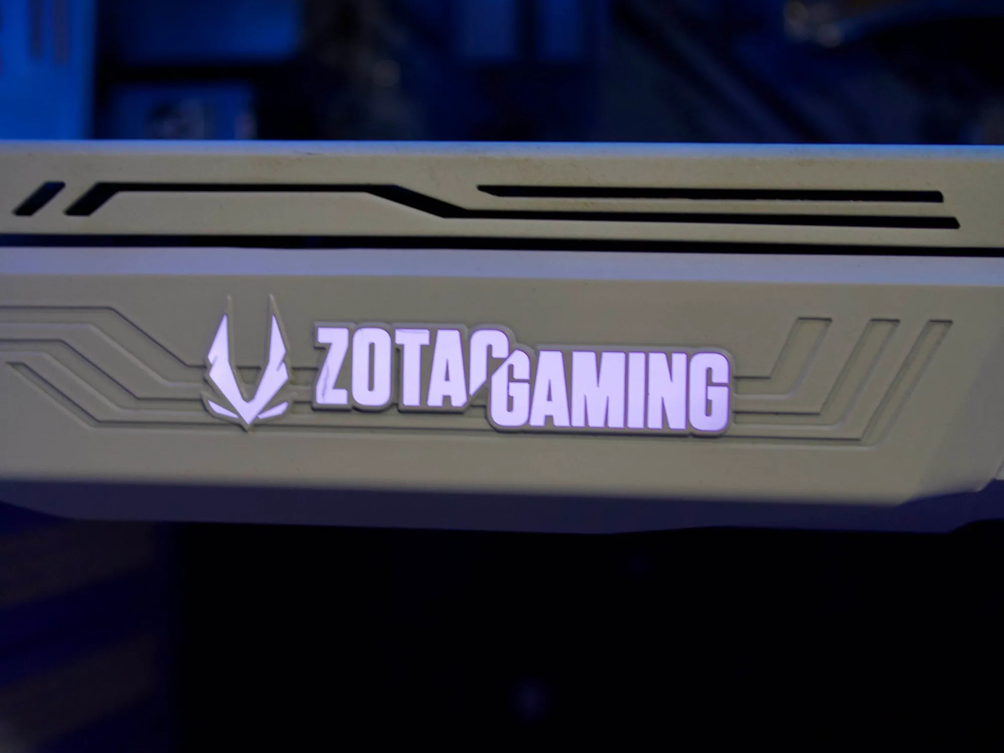 RTX 3060 | Ryzen 7 5800X | 1TB SSD NVMe | 32GB RAM | Wifi & Bluetooth!