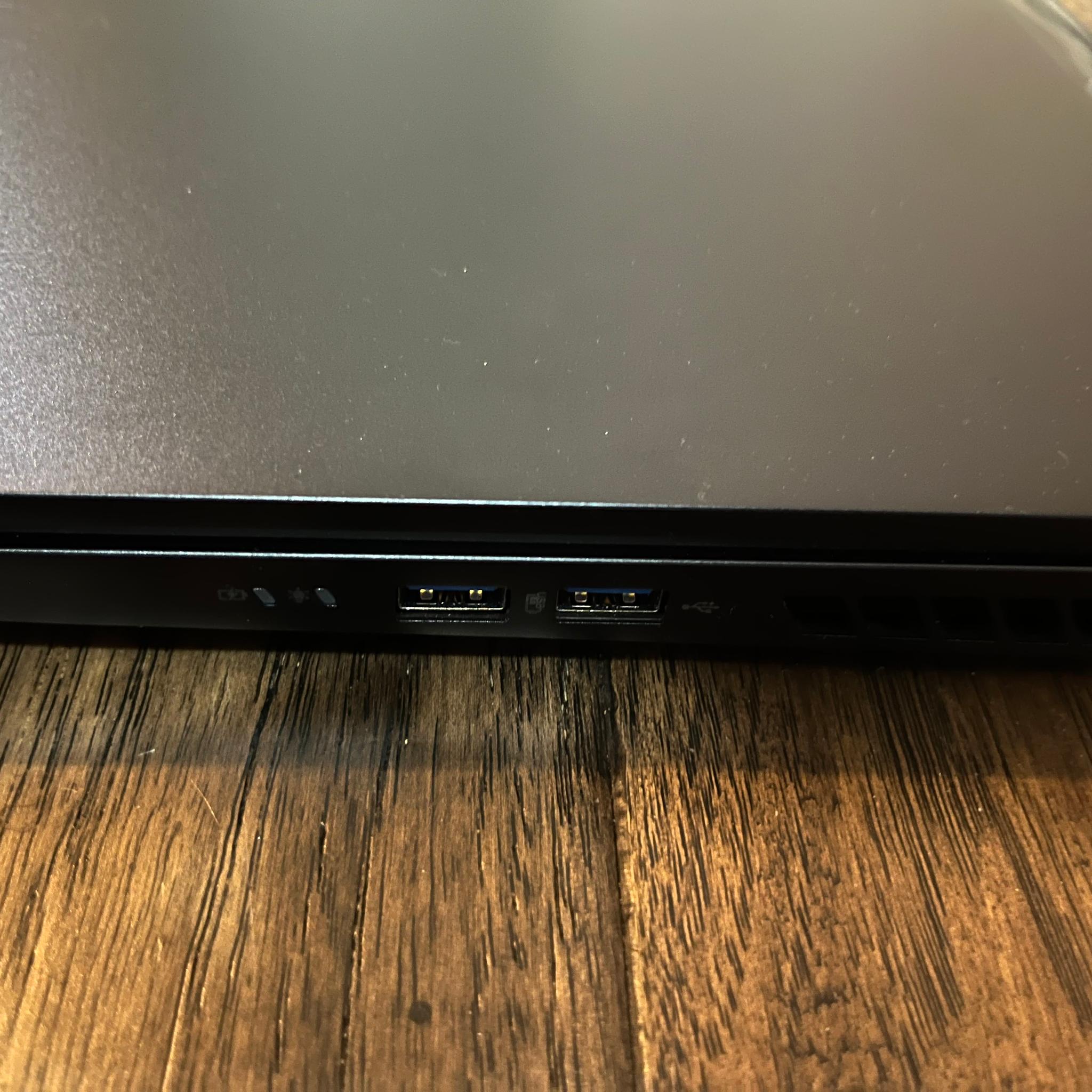 RTX 4080 Acer Predator Helios 16, 240Hz QHD+, i9-13900HX, 16GB DDR5, 1TB SSD GAMING LAPTOP