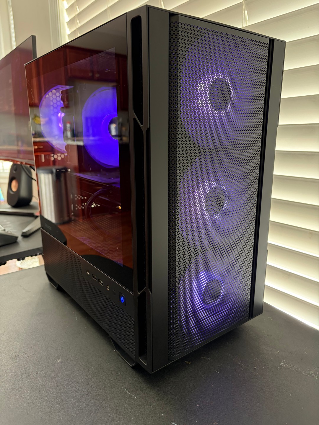 RX 9060 XT 16GB | Ryzen 7 5700X | 32GB RAM | 1.5TB NVMe | Wi-Fi