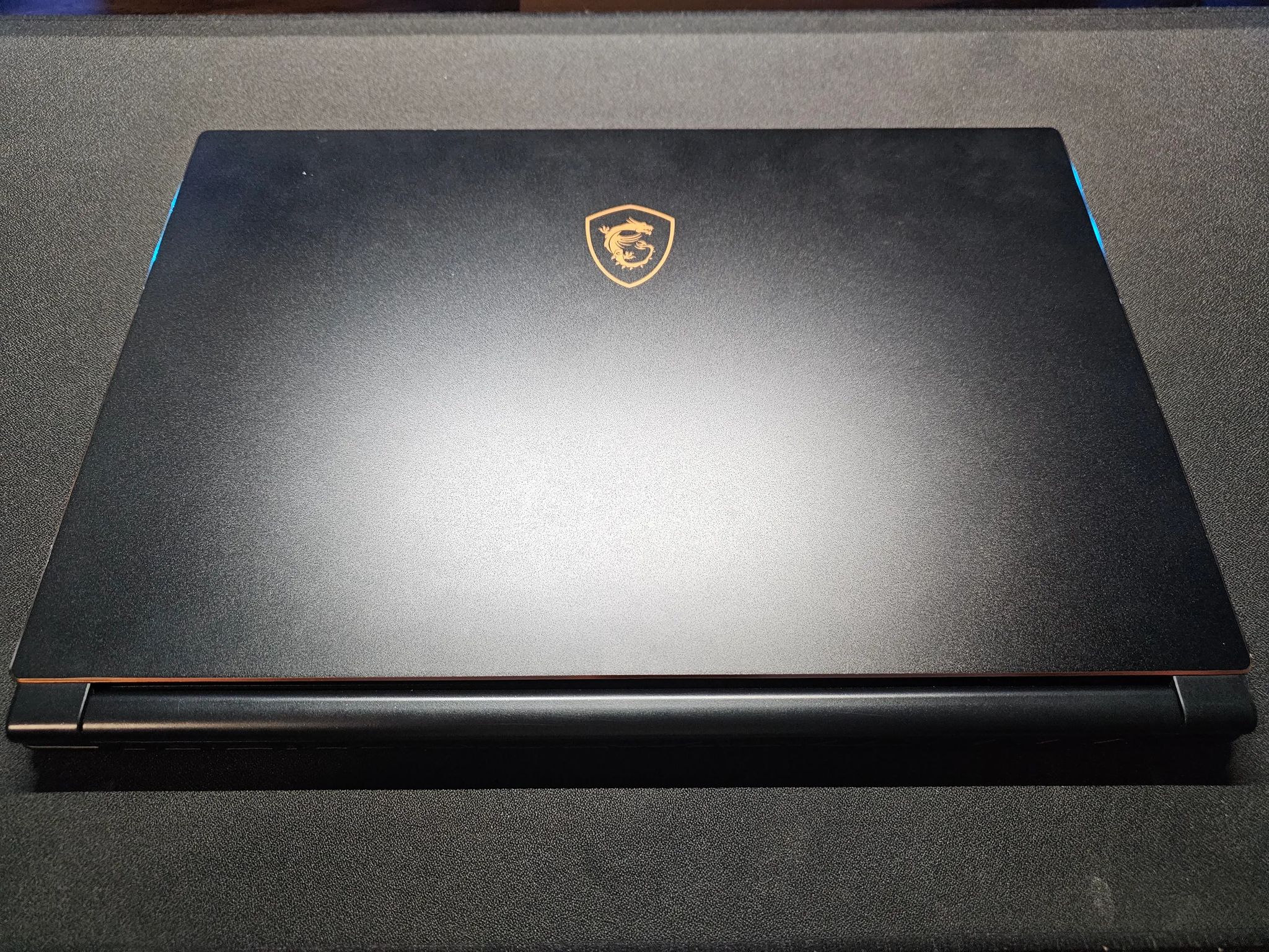 MSI GS65 Stealth Thin 8RF Gaming Laptop