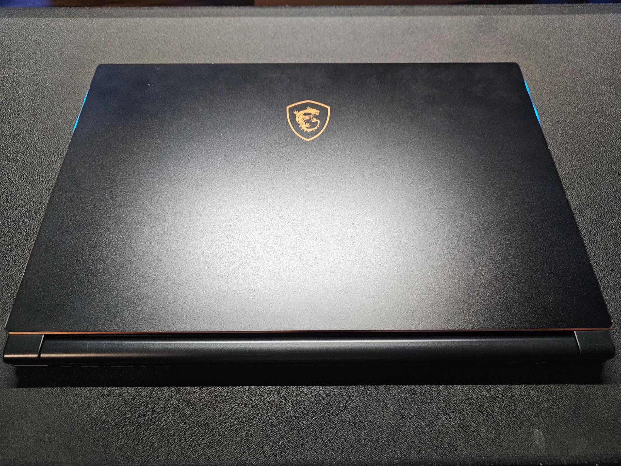 MSI GS65 Stealth Thin 8RF Gaming Laptop