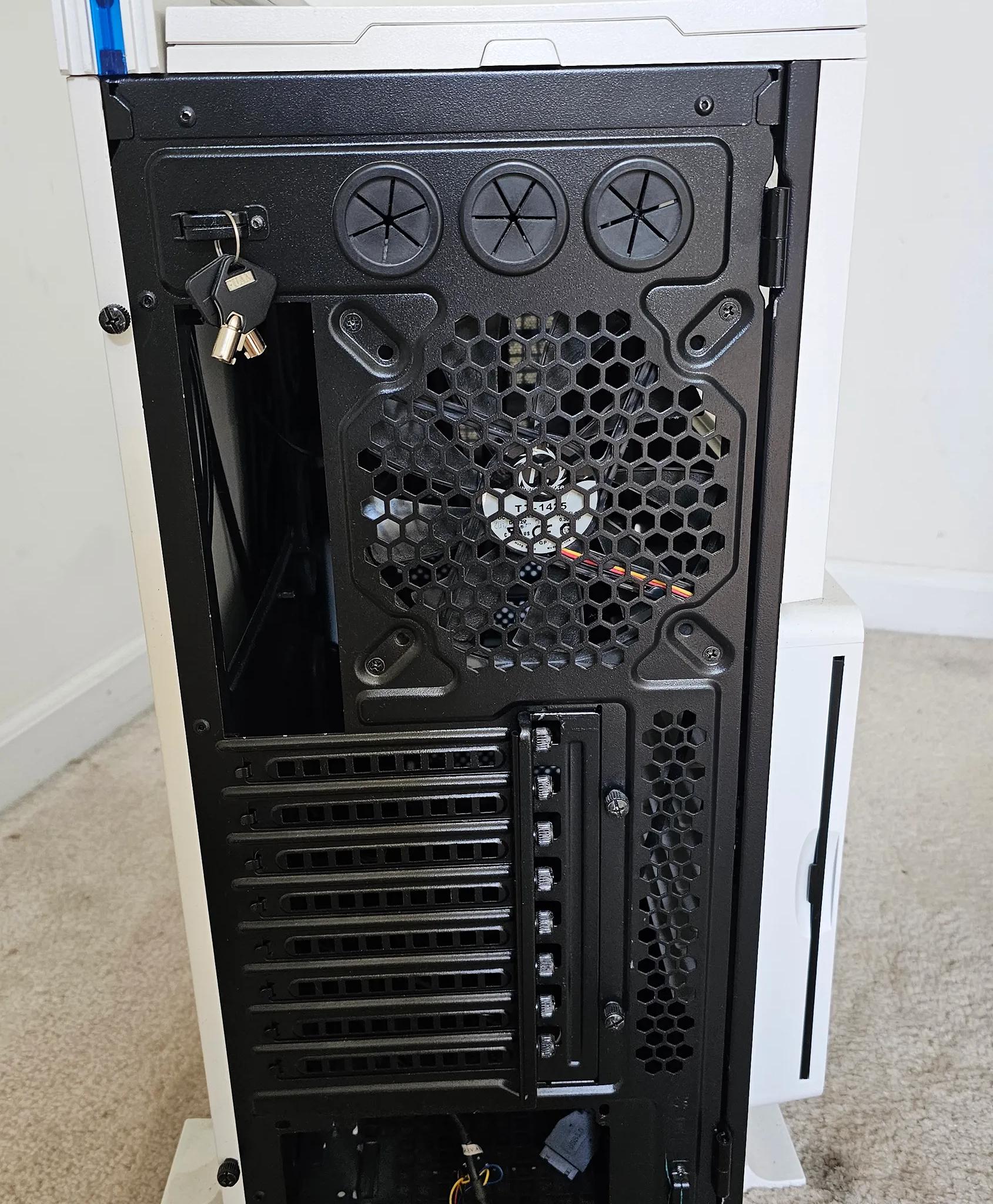 Thermaltake Level 10 GT Snow Edition