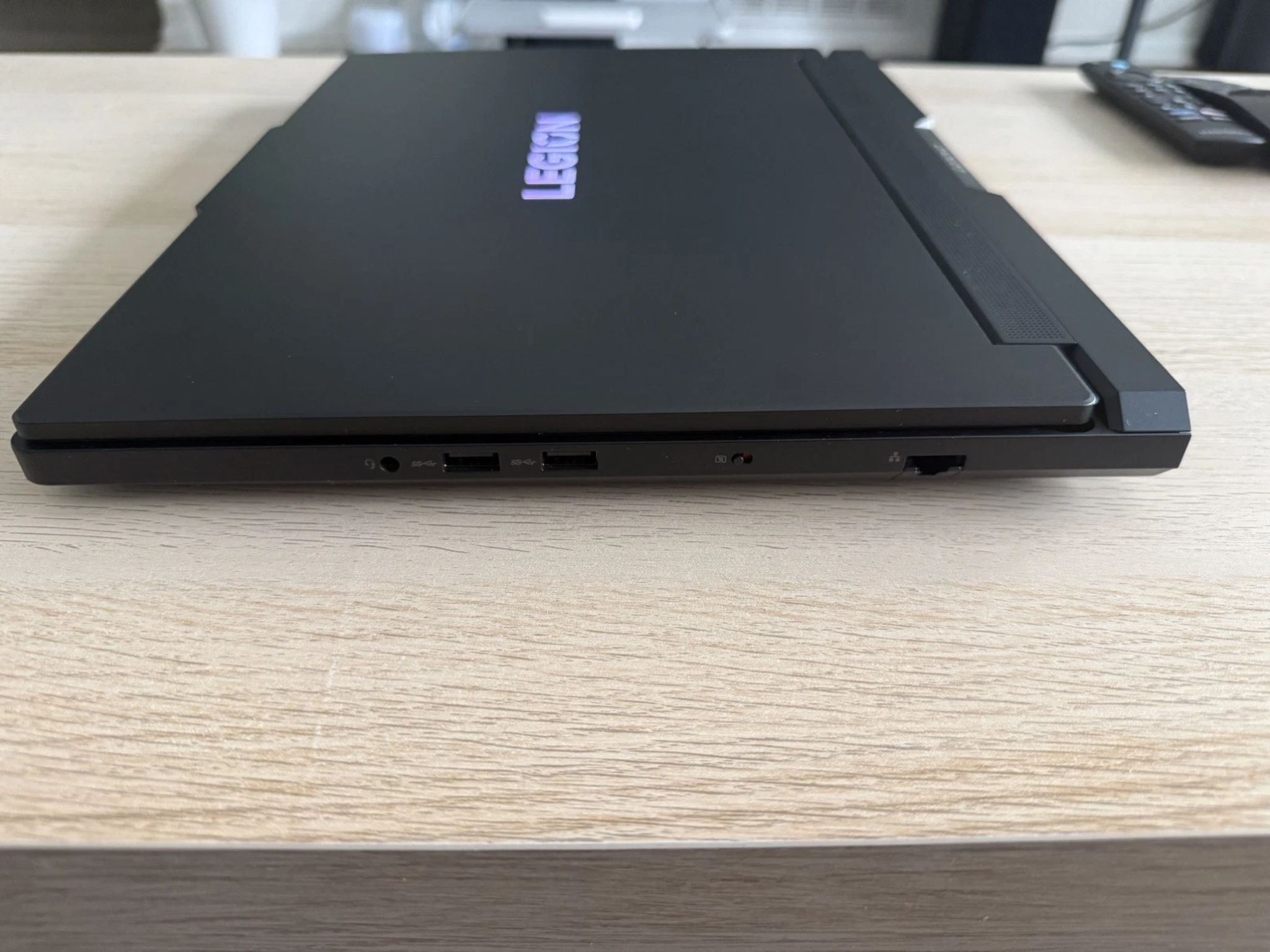 Lenovo Legion Pro 7i Gen 10 16" OLED Laptop [Intel Ultra 9, 64GB, 2TB, RTX 5080]