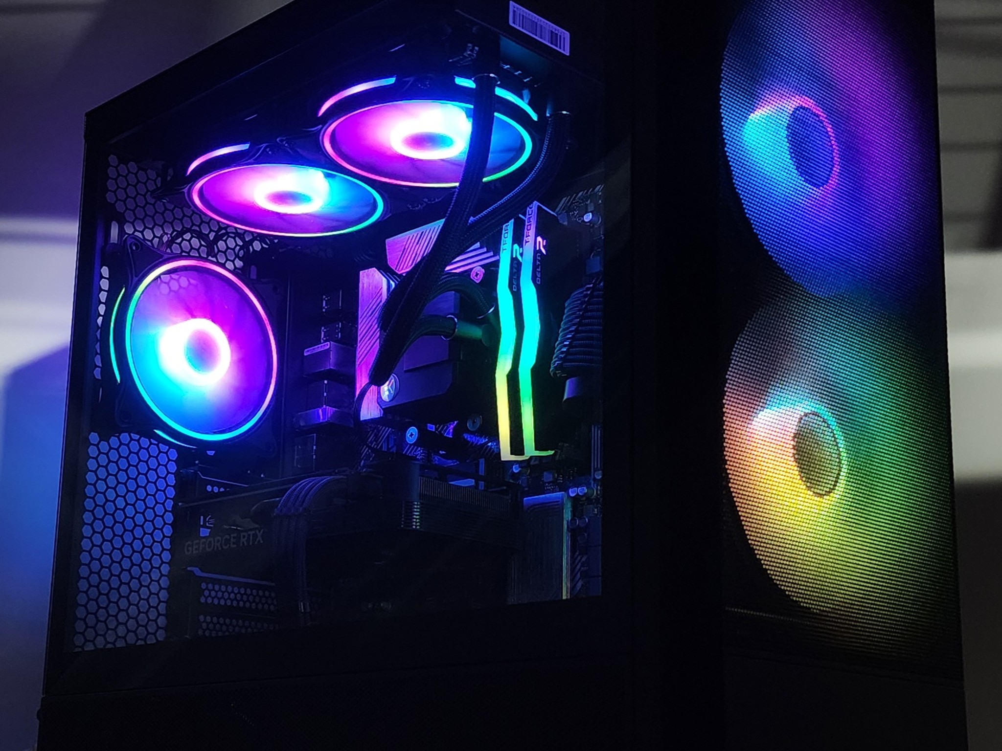 Gaming PC Ryzen 7 5700X 32GB RAM 1TB SSD RTX 4060 8GB Windows 11 Computer