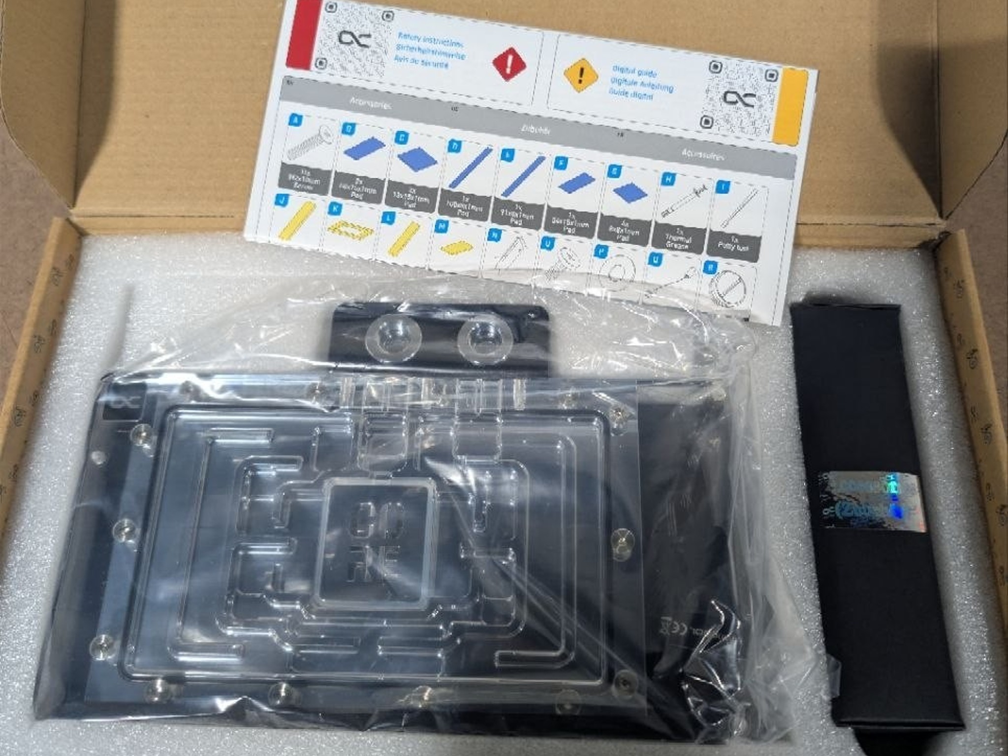 Alphacool Core Geforce RTX 5090 Solid + AMP Waterblock with Backplate (14730)