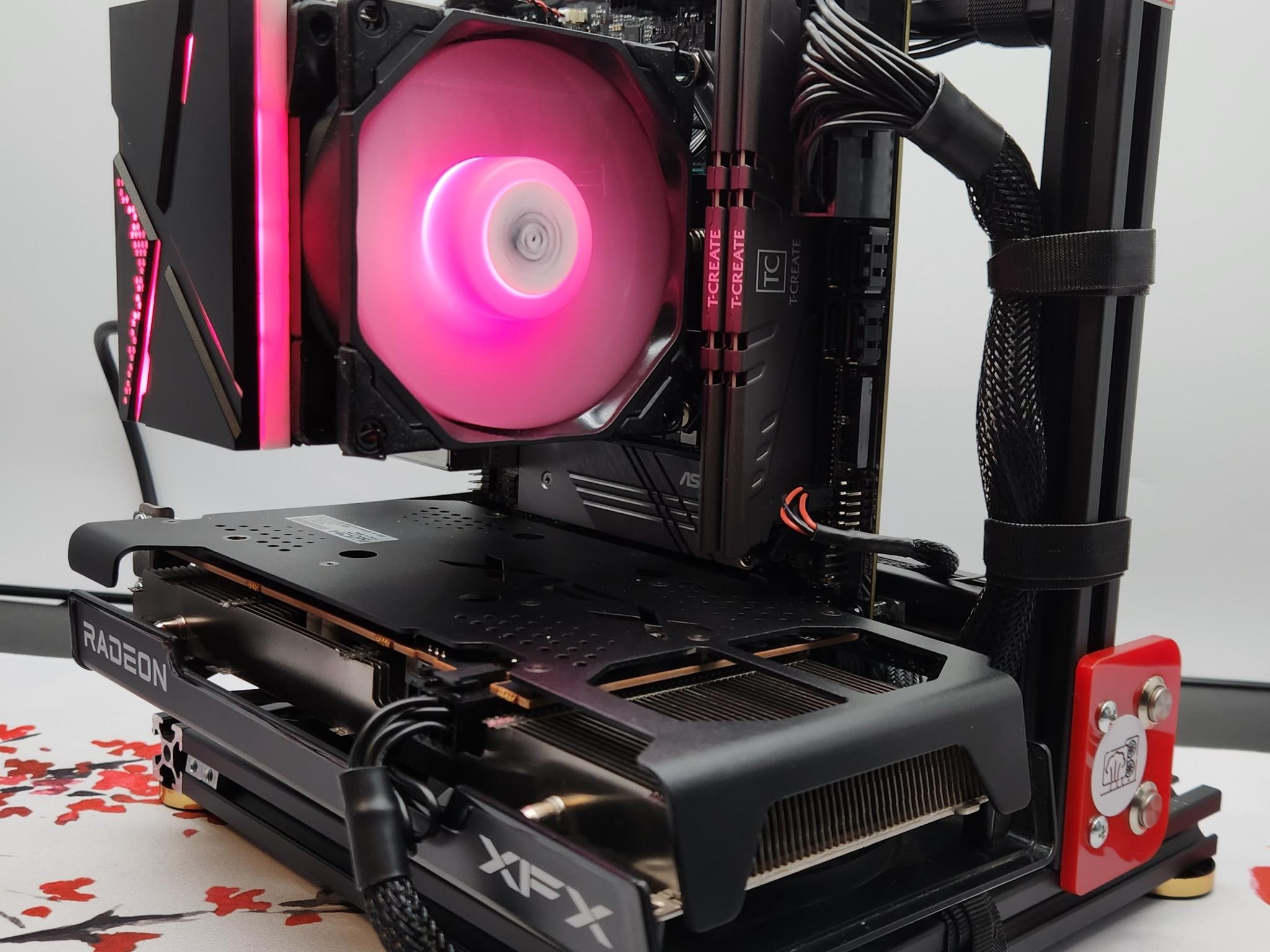 Tiny Portable Rig Ryzen 5 / 32GB DDR 4 / 1TB SSD / RX 6600 8GB