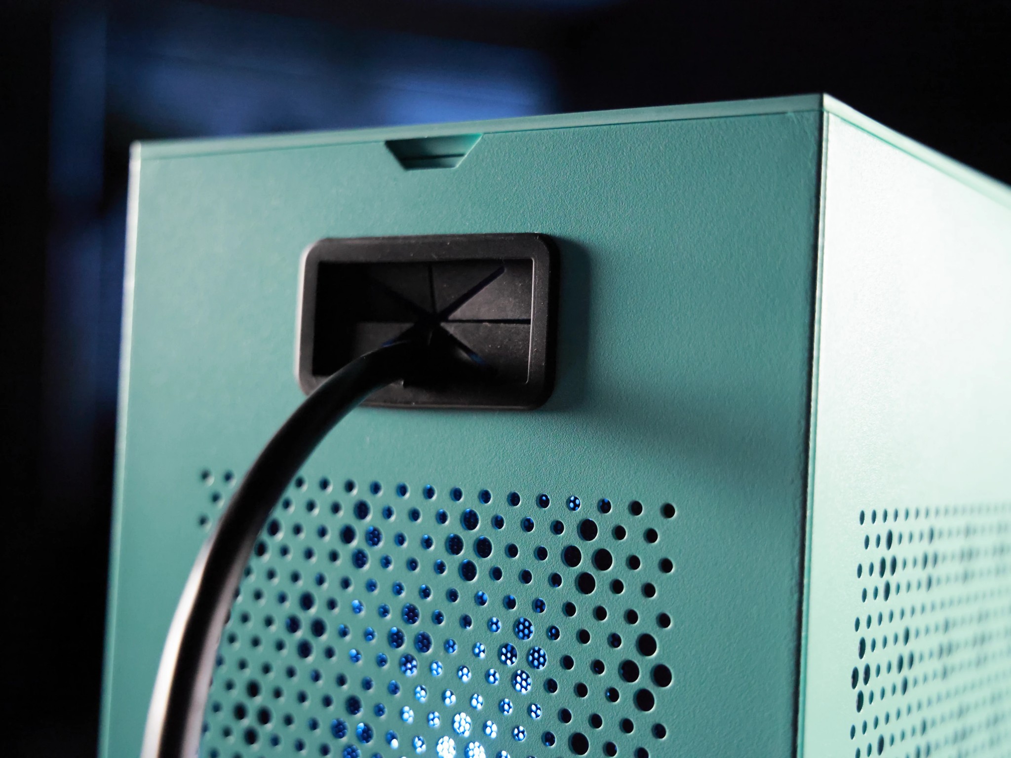 🦷 Coal-Gate 🦷 RTX 5070 / AMD R7 7700X / 2TB NVME / 32GB DDR5 RAM / 240 AIO / Windows 11 Pro