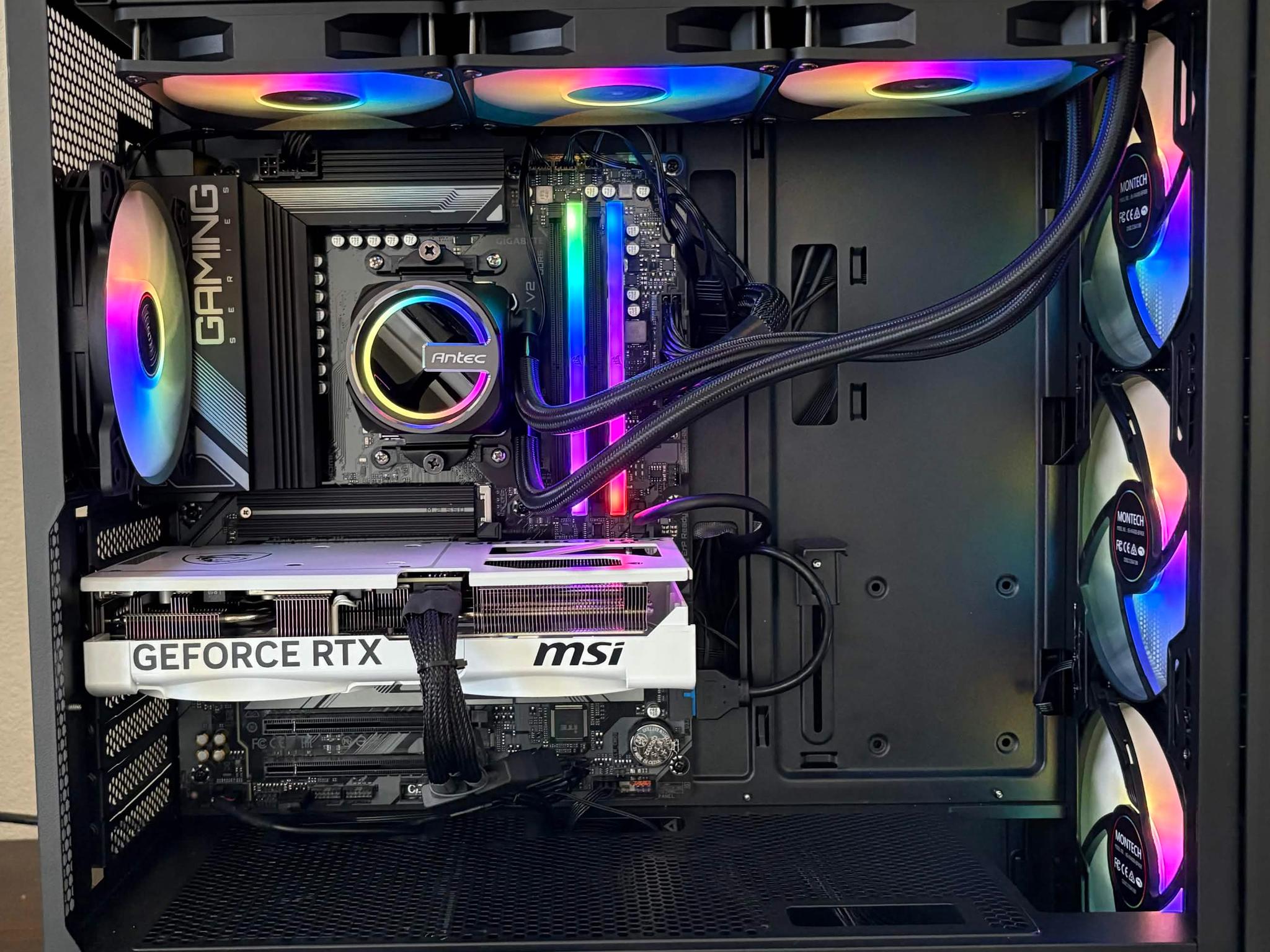 Black PC build made for 1440p Gaming