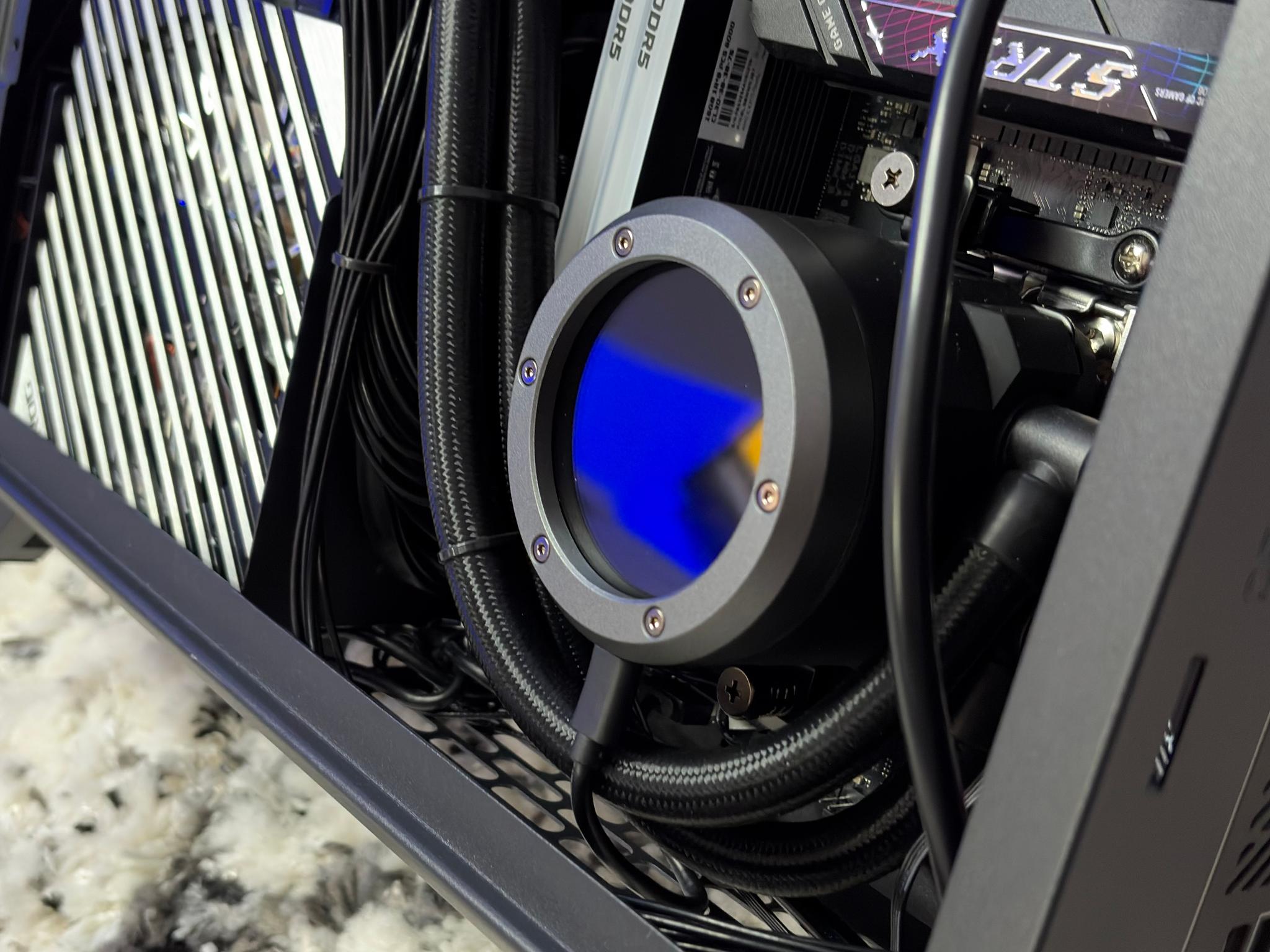 GeForce RTX 5080 Custom Gaming PC - Ryzen 7 9800X3D, 32GB RAM