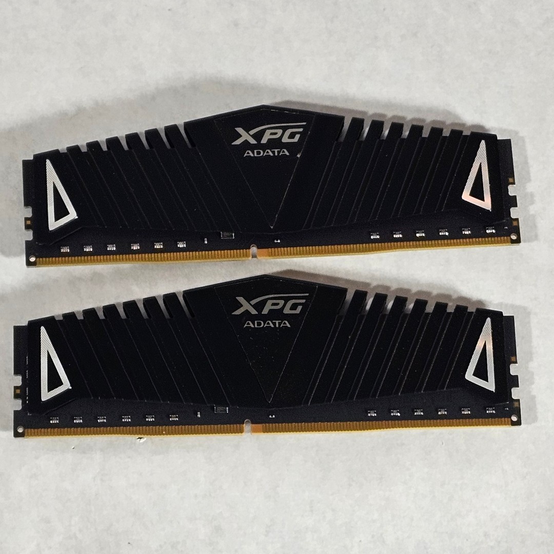 32GB DDR4 (2x16GB) CL16 3200MHz XPG ADATA | Jawa