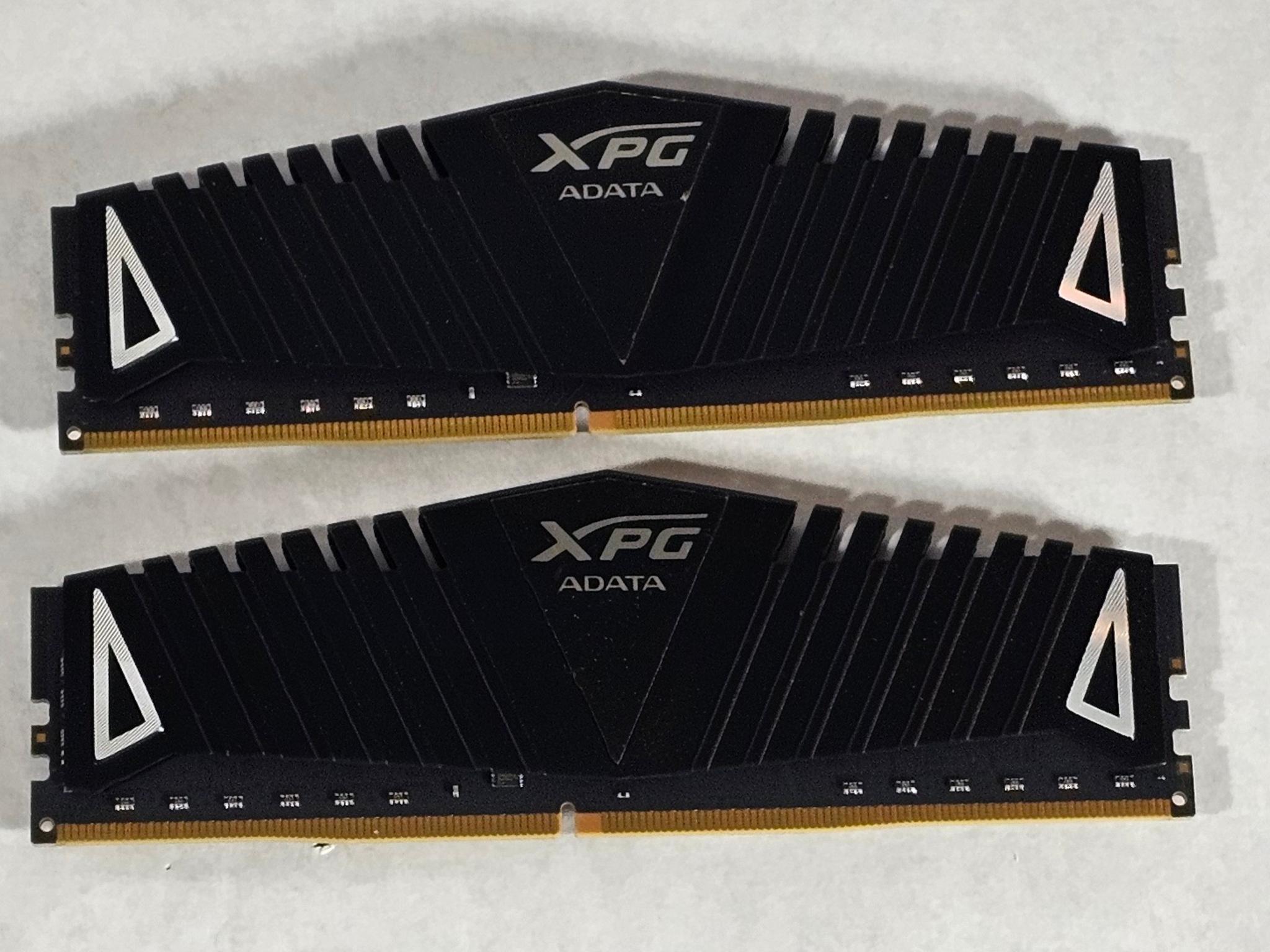 32GB DDR4 (2x16GB) CL16 3200MHz XPG ADATA