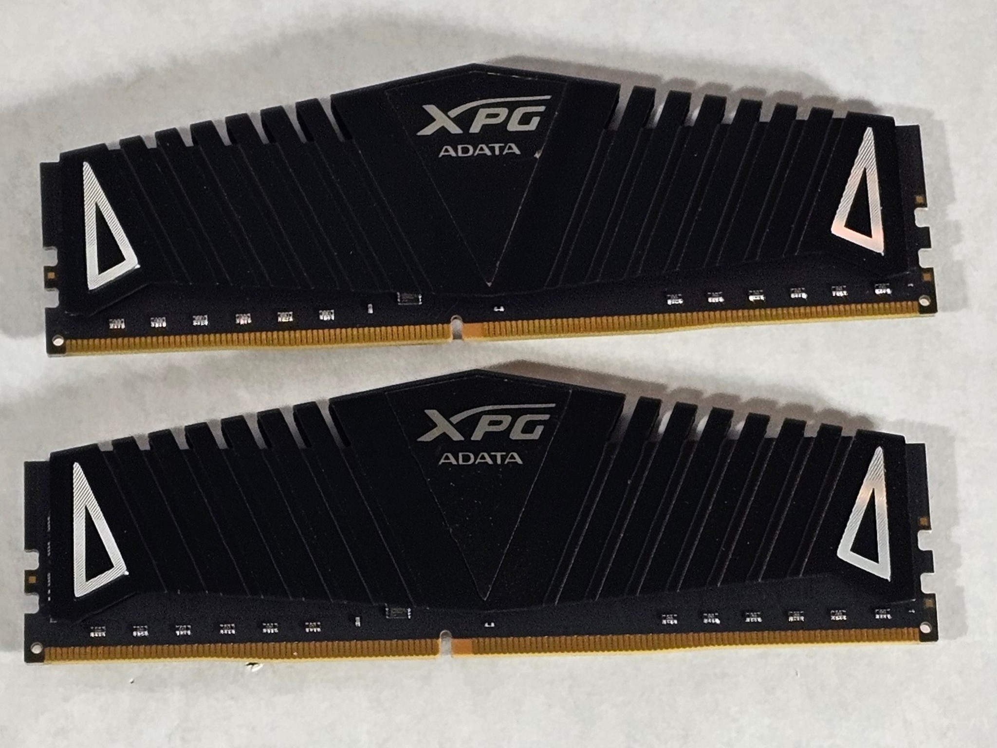 32GB DDR4 (2x16GB) CL16 3200MHz XPG ADATA