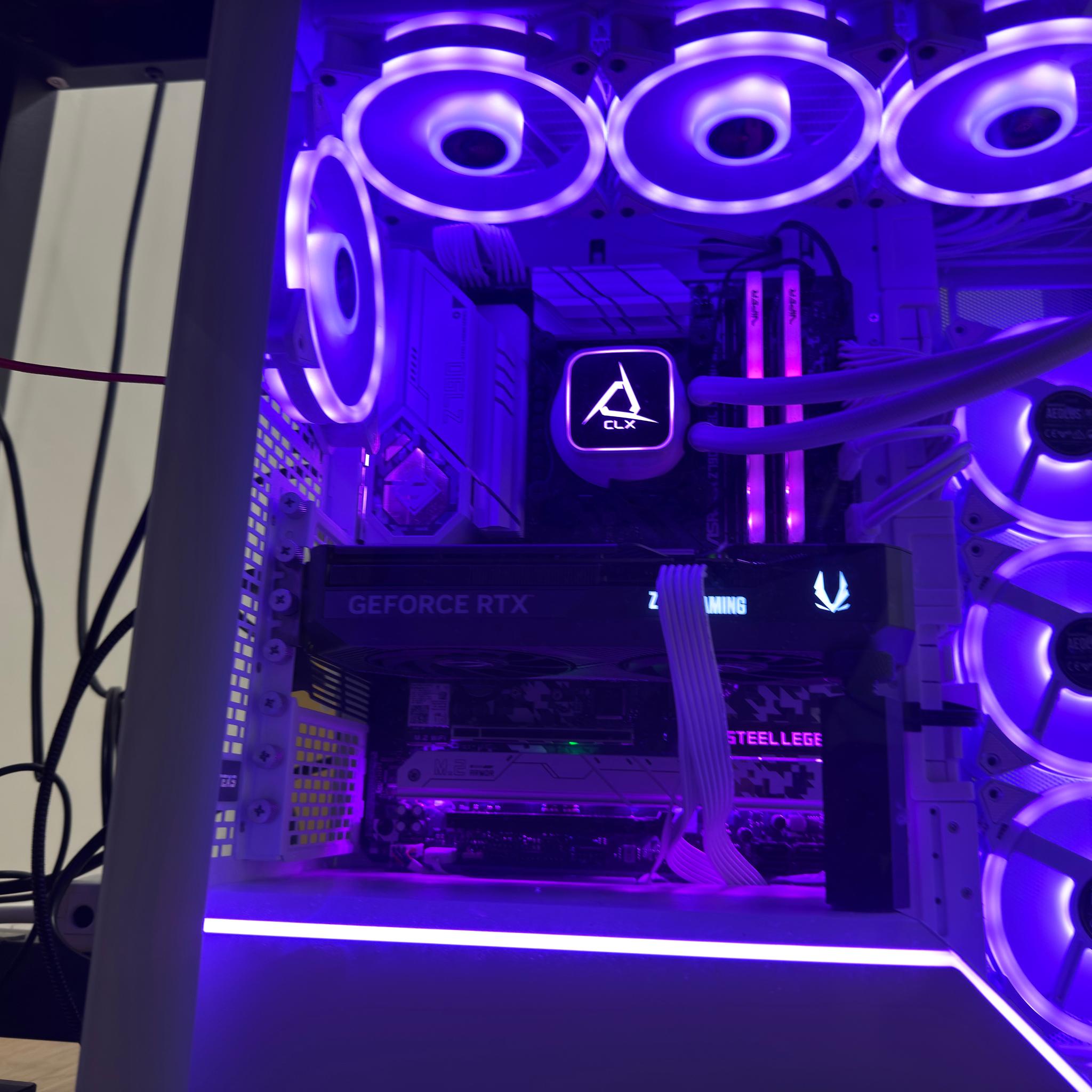 Zotac NVIDIA GeForce RTX 5070 Twin Edge Overclocked Dual Fan 12GB GDDR7 PCIe 5.0 Graphics Card