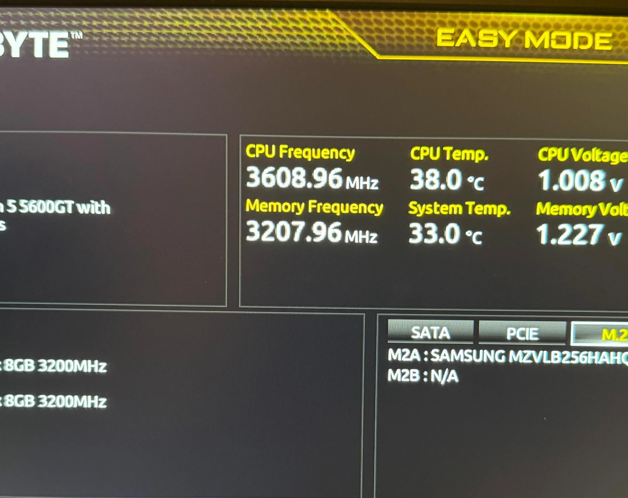 AMD Ryzen 5 5600GT Gaming PC Radeon Vega 7 Graphics GIGABYTE B550M K B550 Thermaltake Versa H18 Case