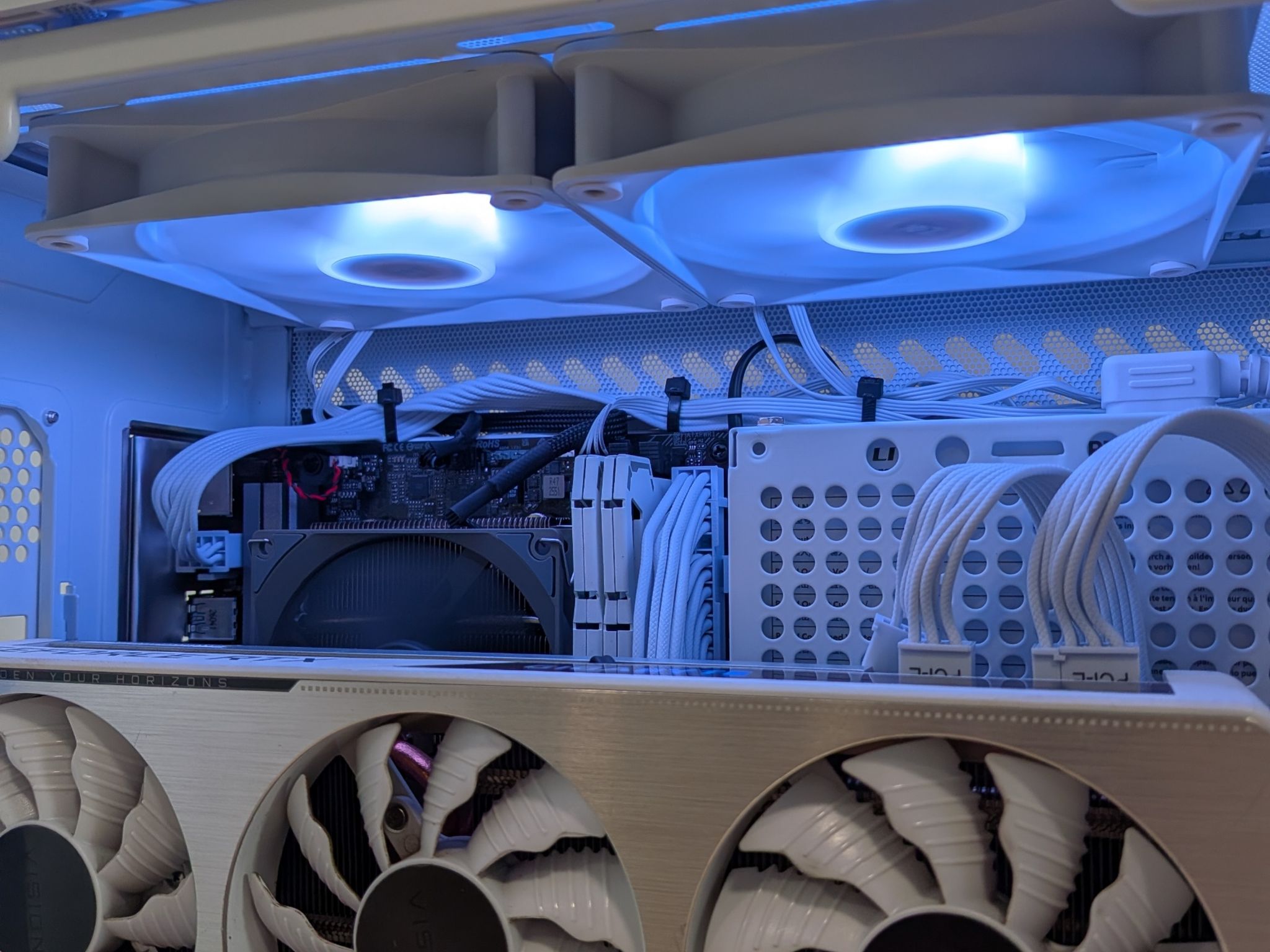 White ITX Gaming PC: Ryzen 5 5500 | RTX 3070 | 16GB DDR4 | 1TB SSD