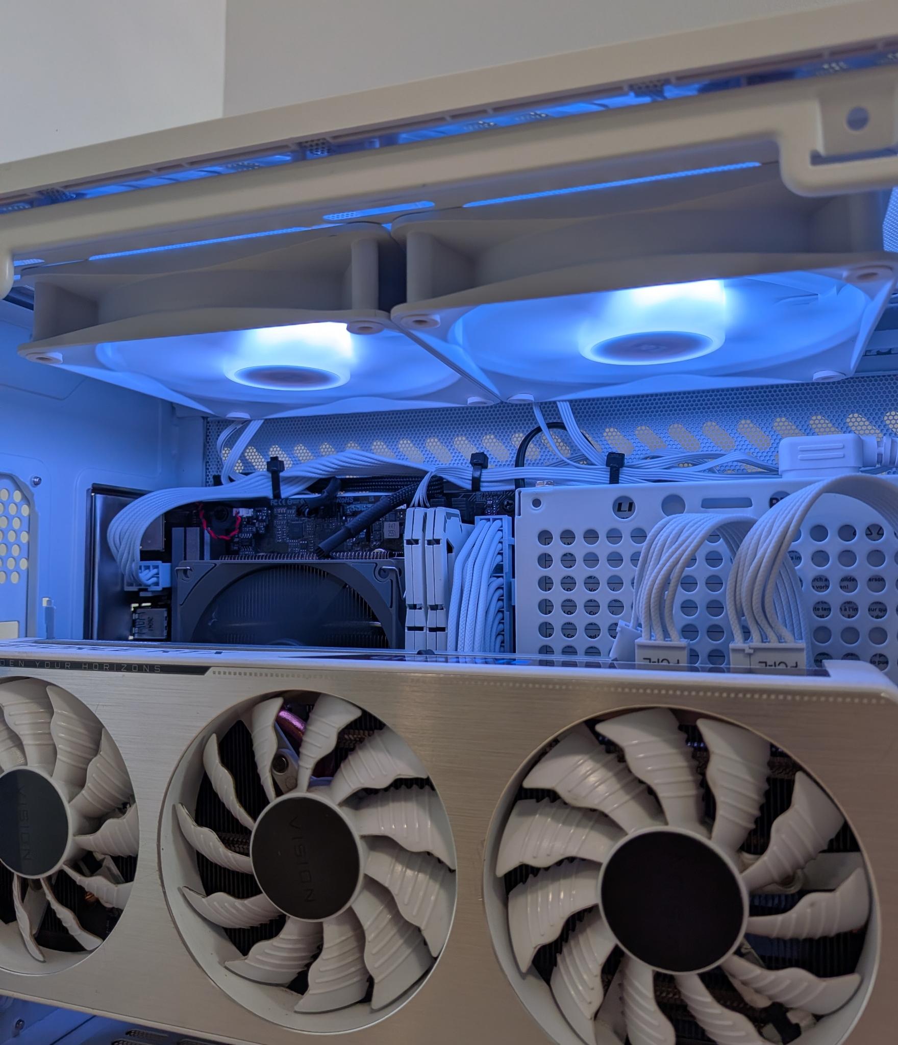 White ITX Gaming PC: Ryzen 5 5500 | RTX 3070 | 16GB DDR4 | 1TB SSD