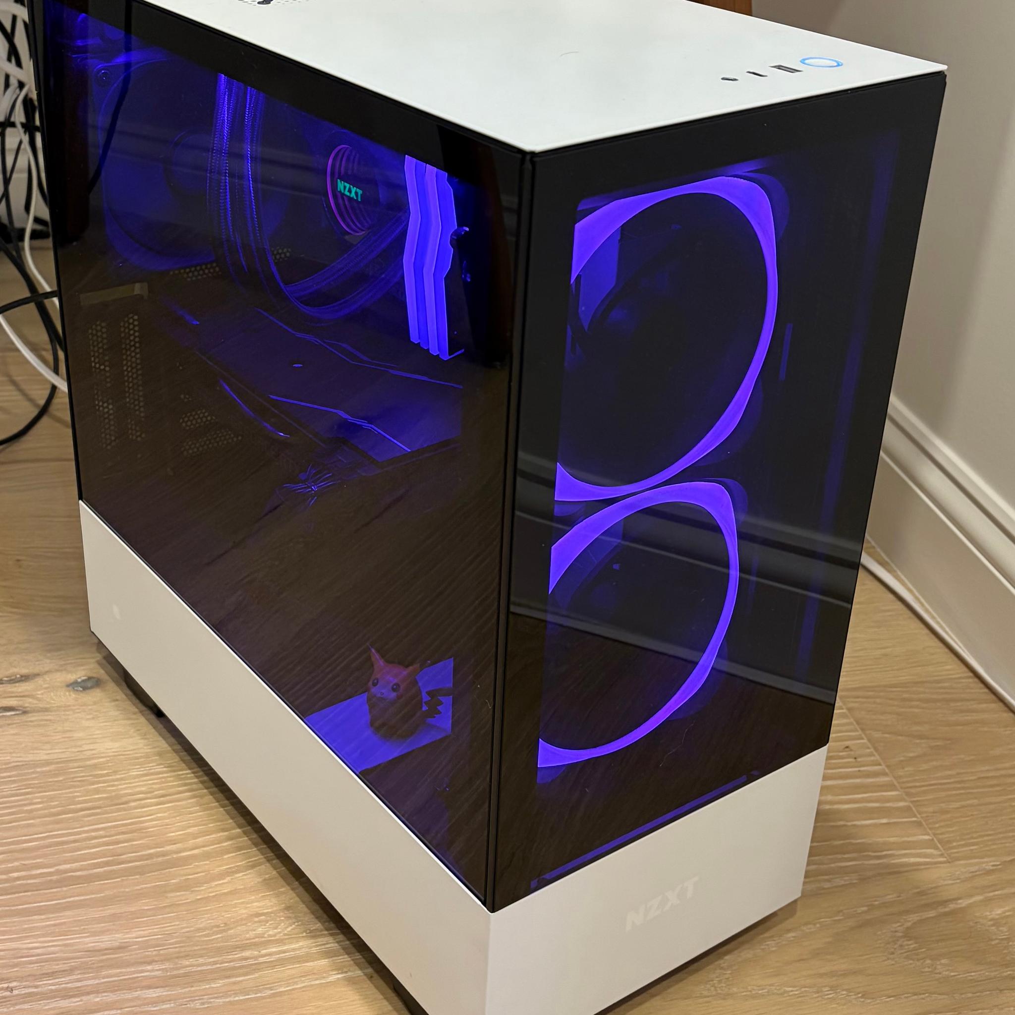 Custom NZXT Gaming PC — 32GB RGB RAM / i7-9700 / RTX 2070 Super / 1TB SSD