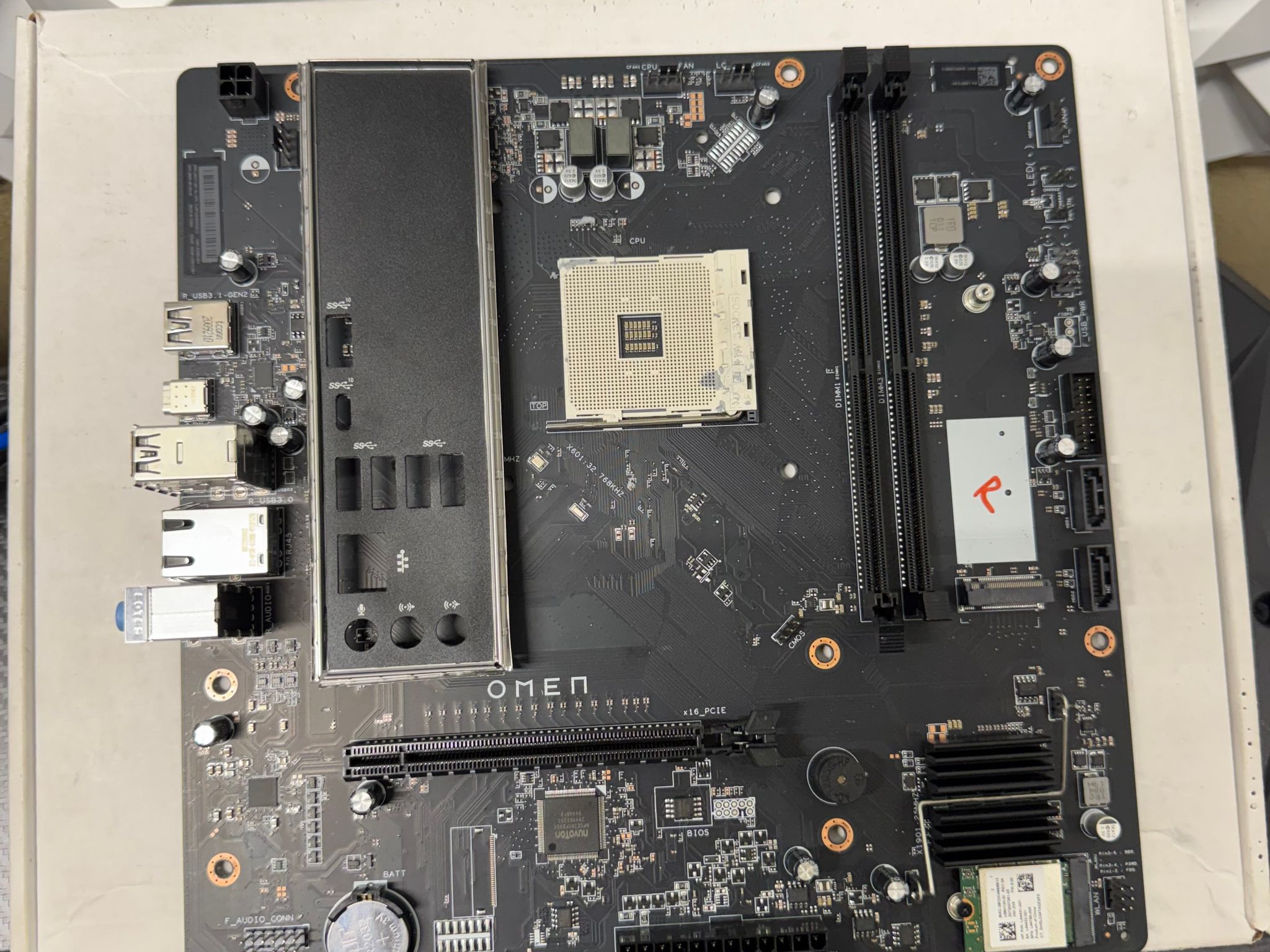 Motherboards for parts, Z790, Z690, B450, B350, Ryzen 7 5800x, Ryzen 7 3700x, 16GB ram