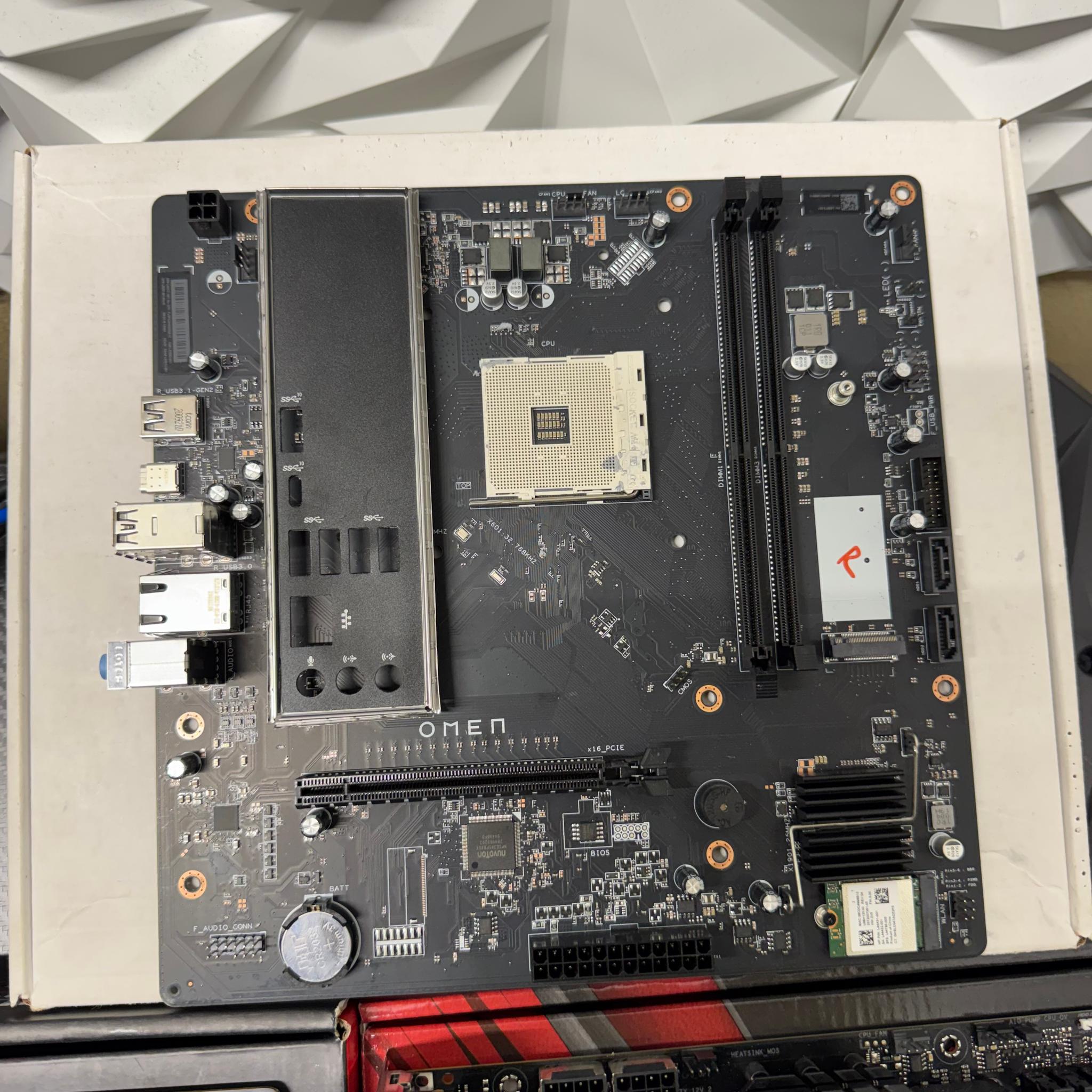 Motherboards for parts, Z790, Z690, B450, B350, Ryzen 7 5800x, Ryzen 7 3700x, 16GB ram