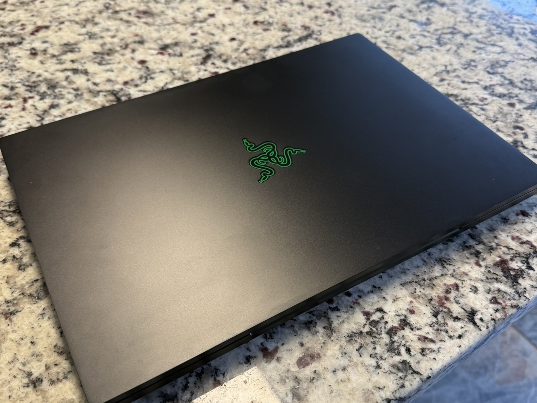 Razer Blade 16 4K/120Hz, Intel i9-13950HX CPU, 4070 GPU, 32GB RAM, 1TB storage