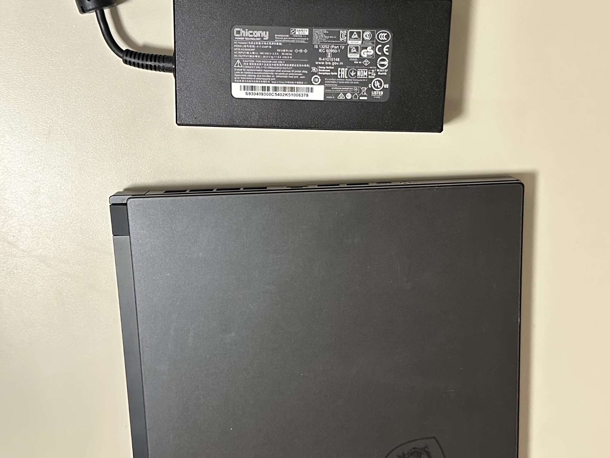 MSI GS66 Stealth 11UH-235