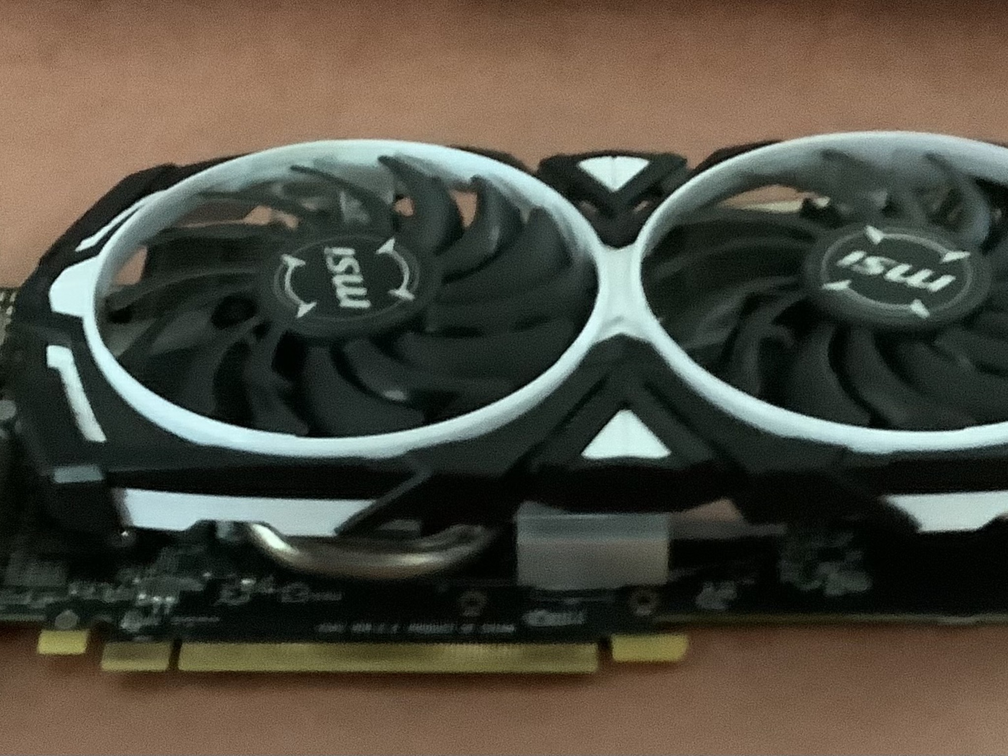 MSI Rx 570 8GB + Free Gift