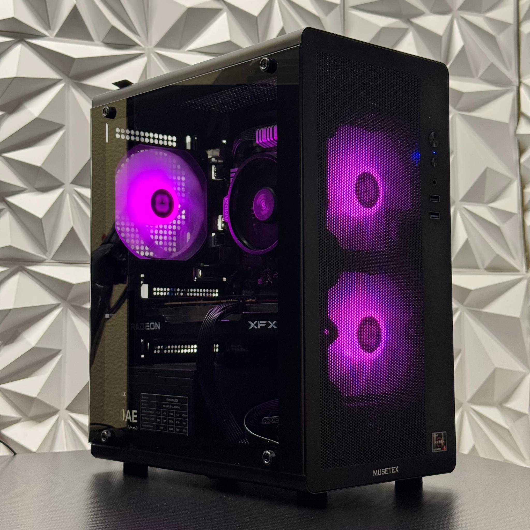 Rx 6600 / Ryzen 5 5500 / 16GB DDR4 Ram / 500GB Samsung SSD / Windows 11