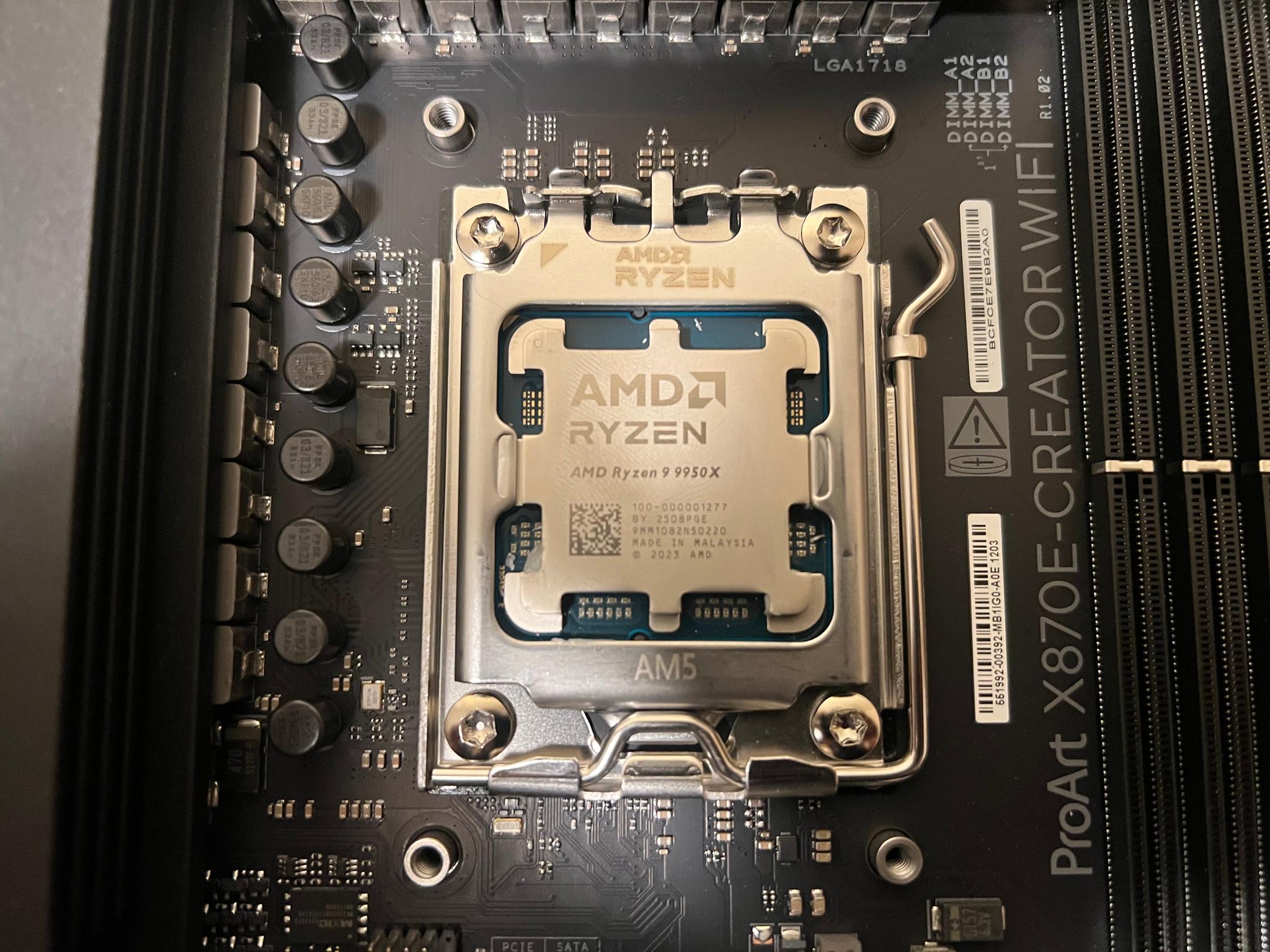 Ryzen 9 9950X + ASUS ProArt X870E-CREATOR WIFI ATX Motherboard Bundle