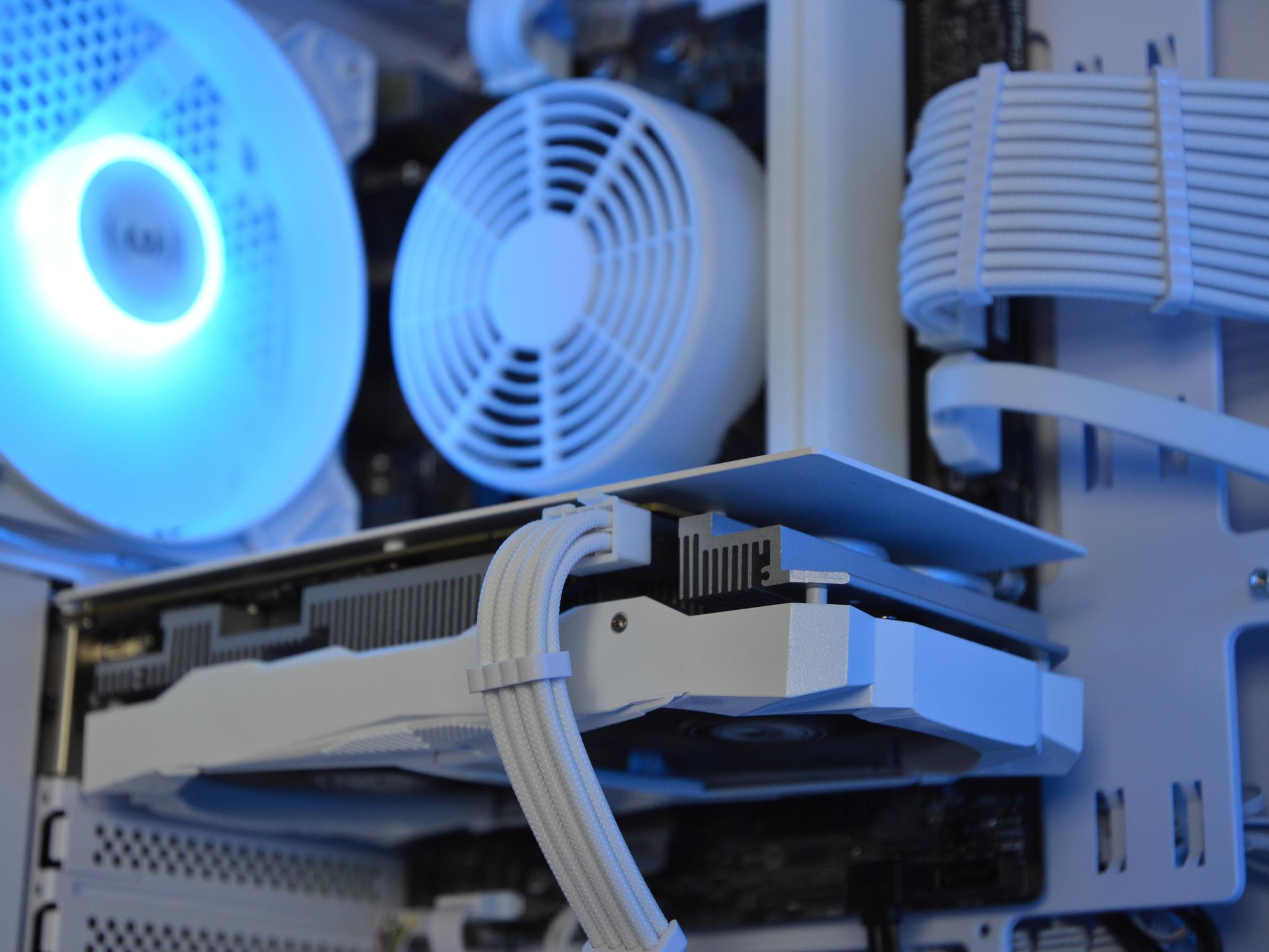 🧊🧊| RTX 2060 SUPER 6GB | INTEL i5-9500 | 16GB DDR4 RAM | 1 TB SATA SSD | Ice Box 2.0 |