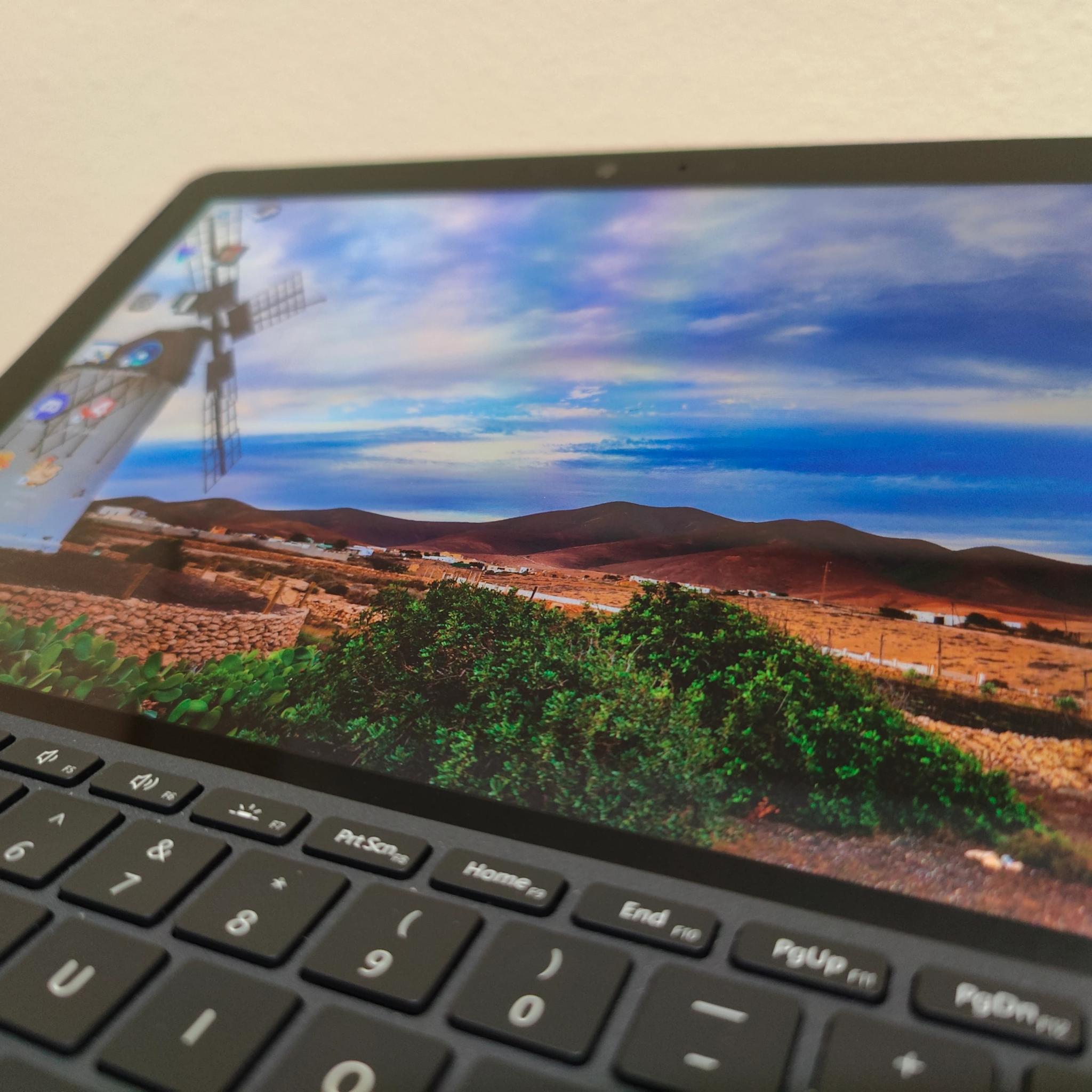 Microsoft Surface Go First Gen w/ Alcantera Microsoft Keyboard Intel Pentium 8GB RAM 128GB SSD