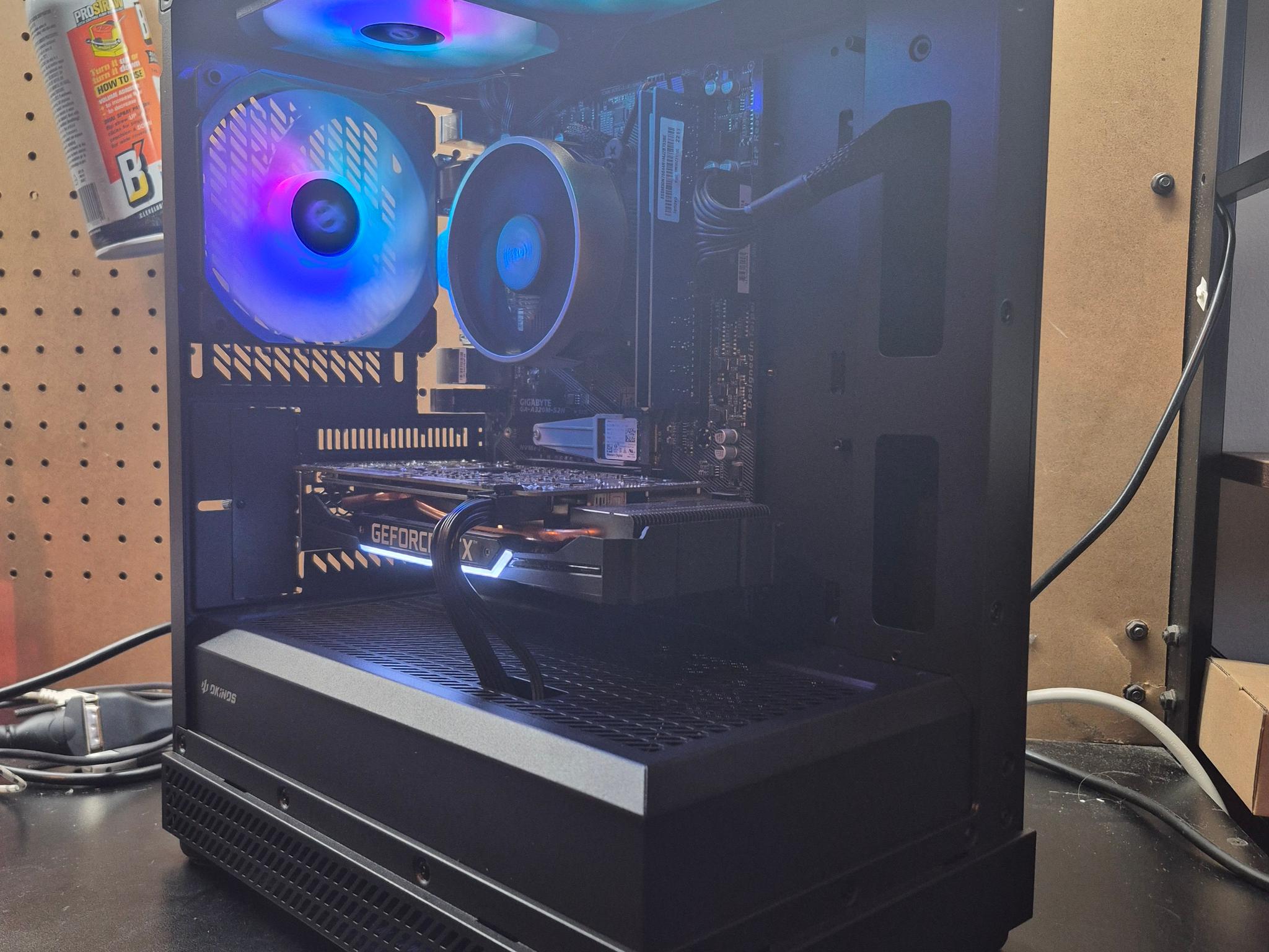 Ryzen 5 1600AF, 16GB 3200MHz DDR4, RTX 2060 SUPER 8GB, 512GB SSD, Win11, RGB, Wifi
