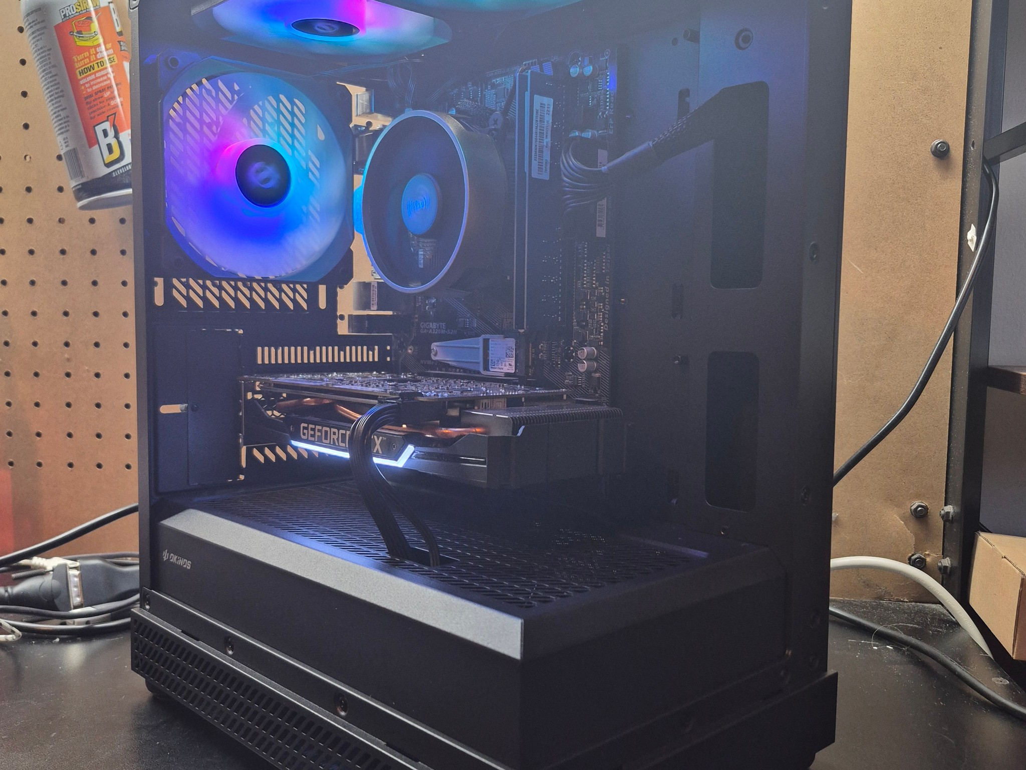 Ryzen 5 1600AF, 16GB 3200MHz DDR4, RTX 2060 SUPER 8GB, 512GB SSD, Win11, RGB, Wifi