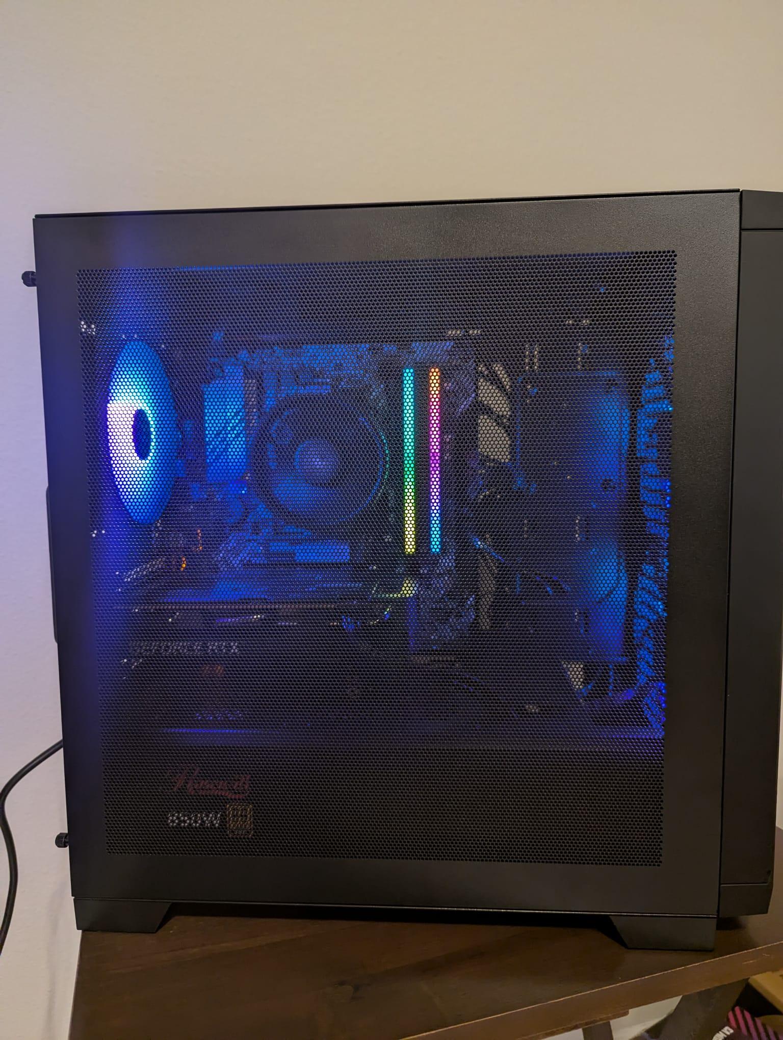Amd Ryzen 5 5500, GPU ASUS RTX 5050 8gb, 32gb of ddr4