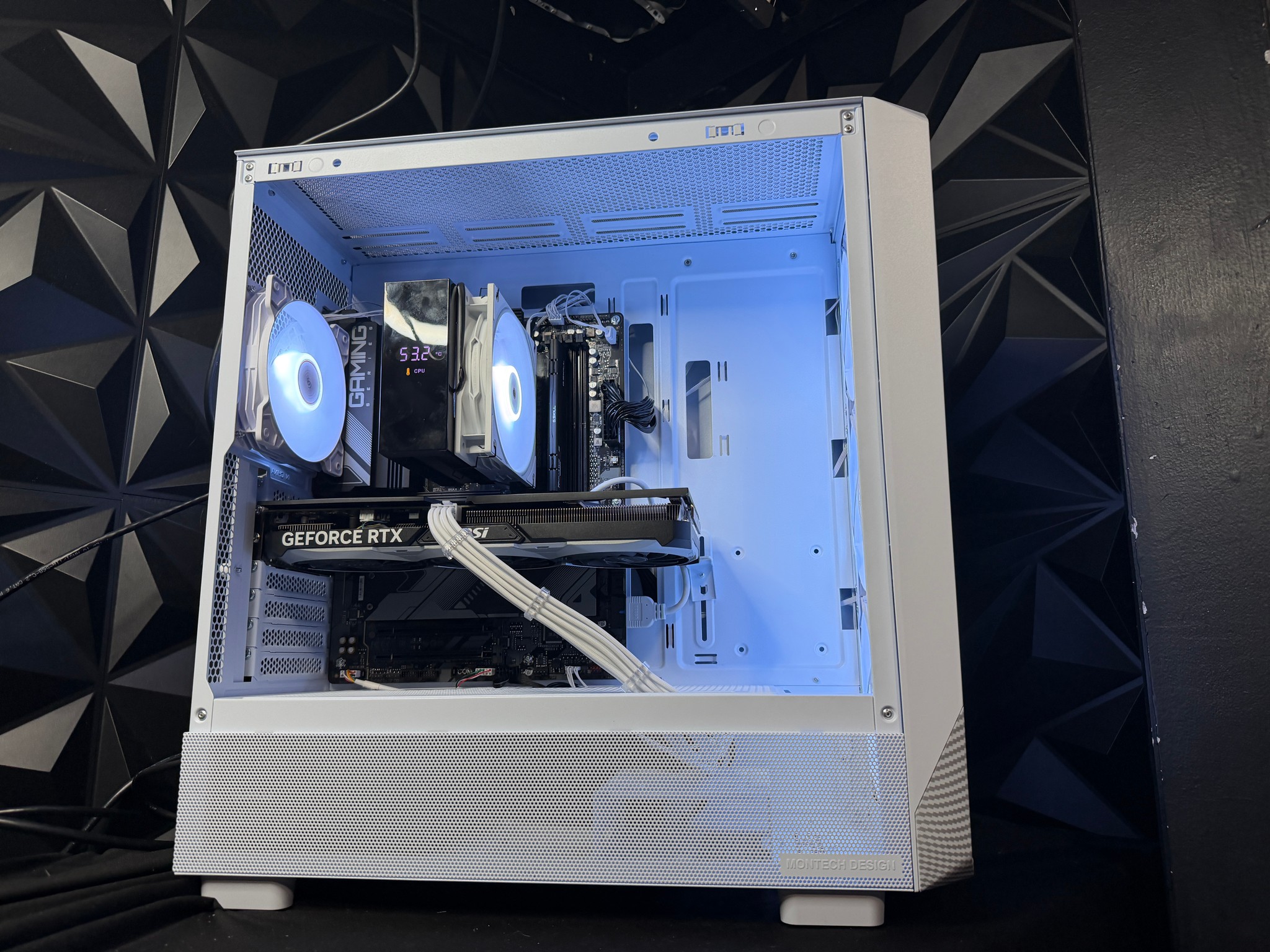 🤍⚡ WHITE FIBER ⚡🤍 Ryzen 5 8400F| RTX 4060Ti| 1.5 TB NVMe| 16 GB DDR5| 750W Gold PSU