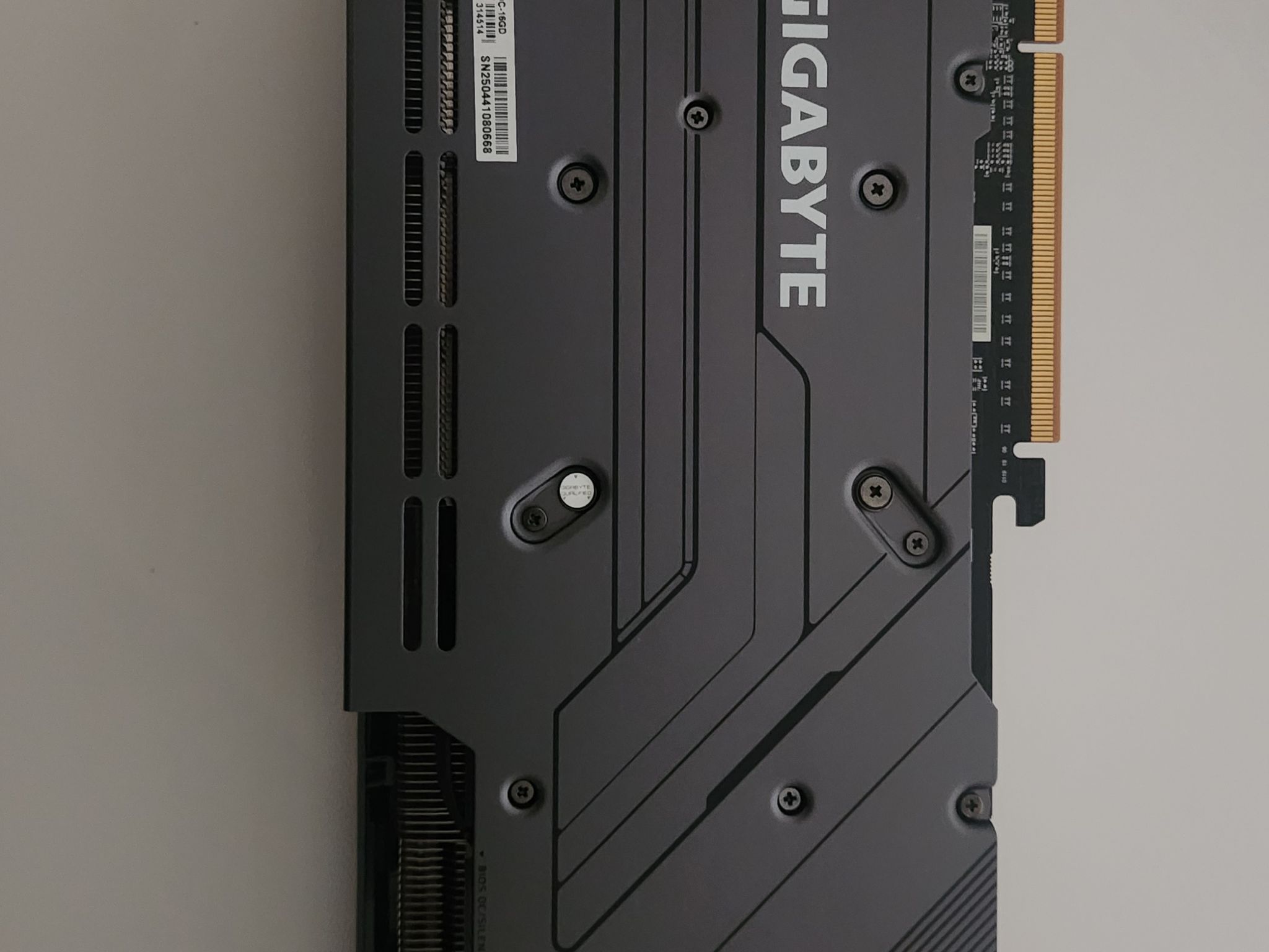 Radeon RX 7800xt GIGABYTE GAMING OC 16gb VRAM + CABLE EXTENSIONS