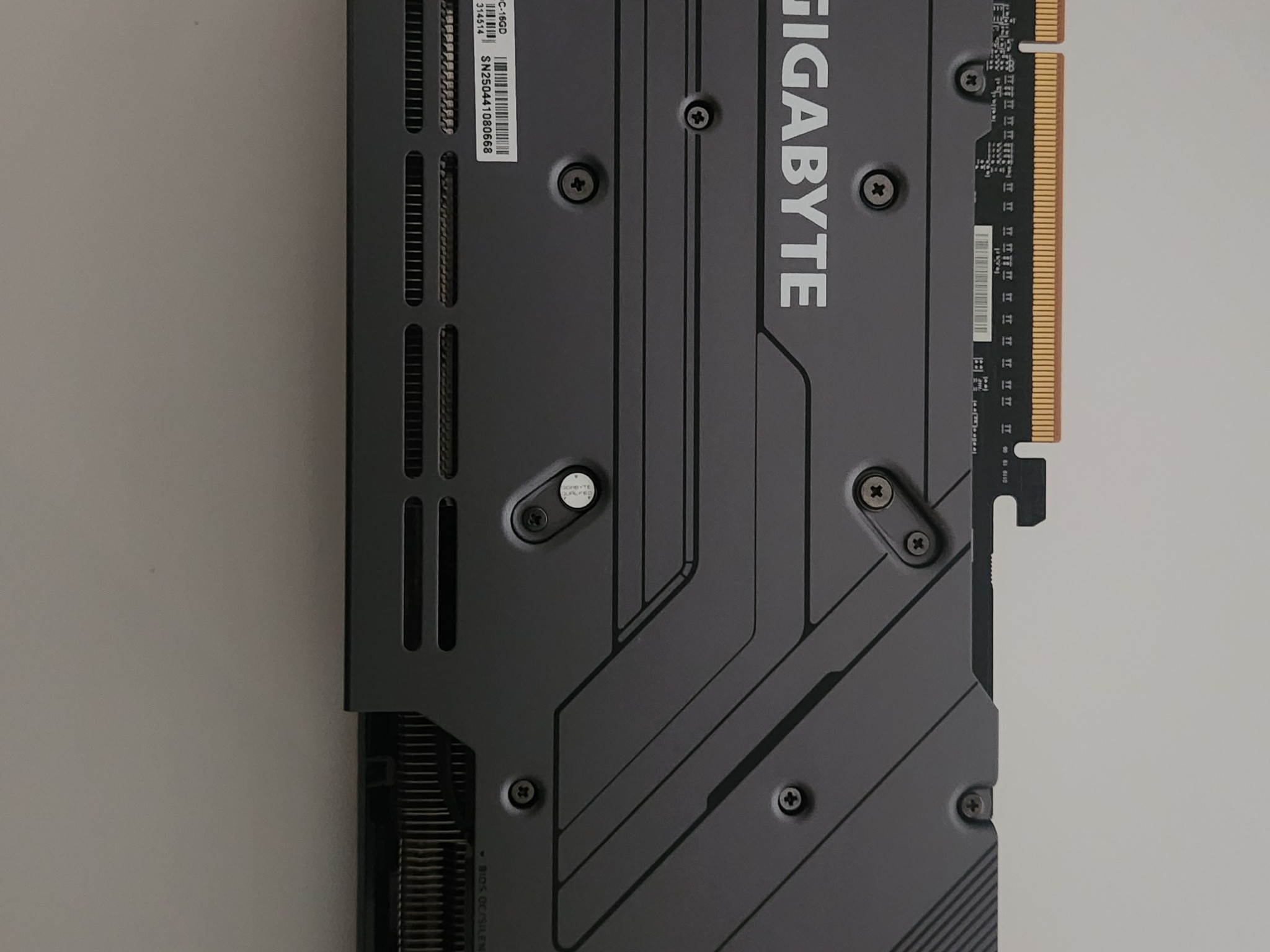 Radeon RX 7800xt GIGABYTE GAMING OC 16gb VRAM + CABLE EXTENSIONS