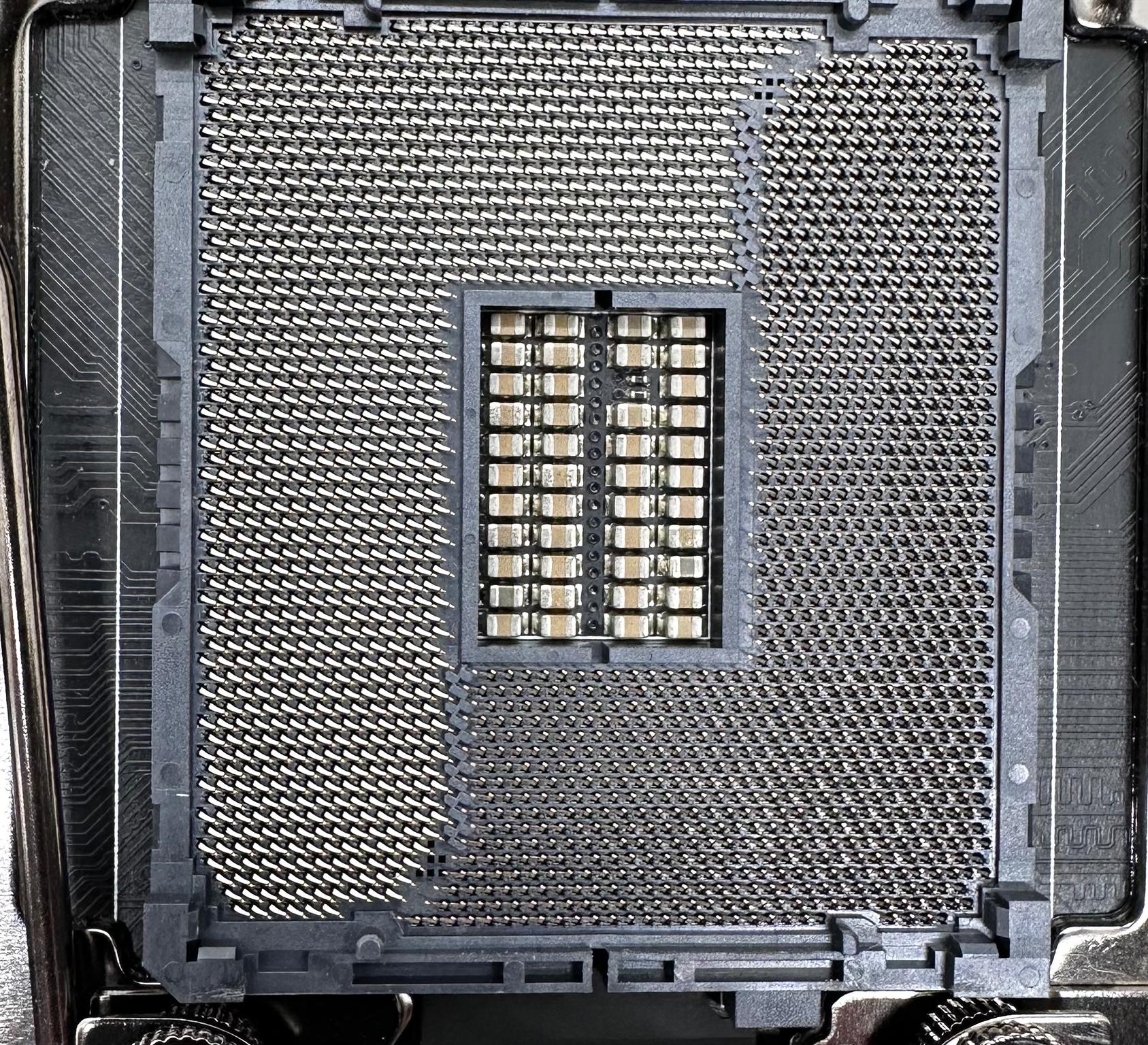 ASUS RAMPAGE V EXTREME X99 + CPU bundle