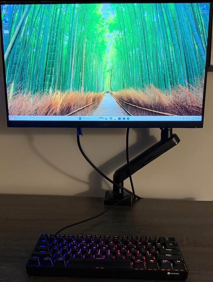 Intel I7-12700K | AMD Radeon RX 6650 XT | 16 GB DDR4 | 3TB SSD | Monitor & Keyboard included!