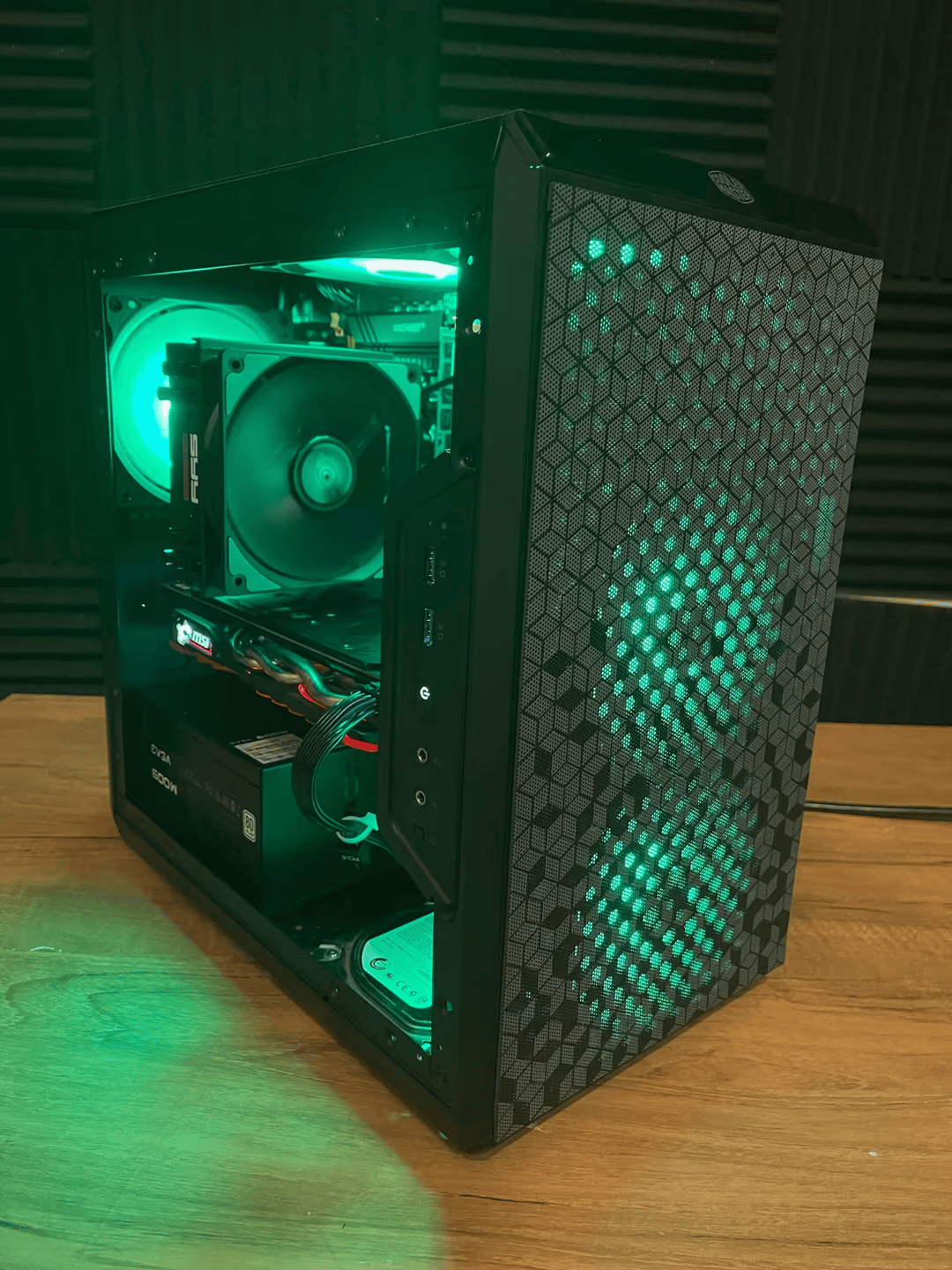 "Masterbox" - 8core CPU, 480 8gb, 16gb Ram