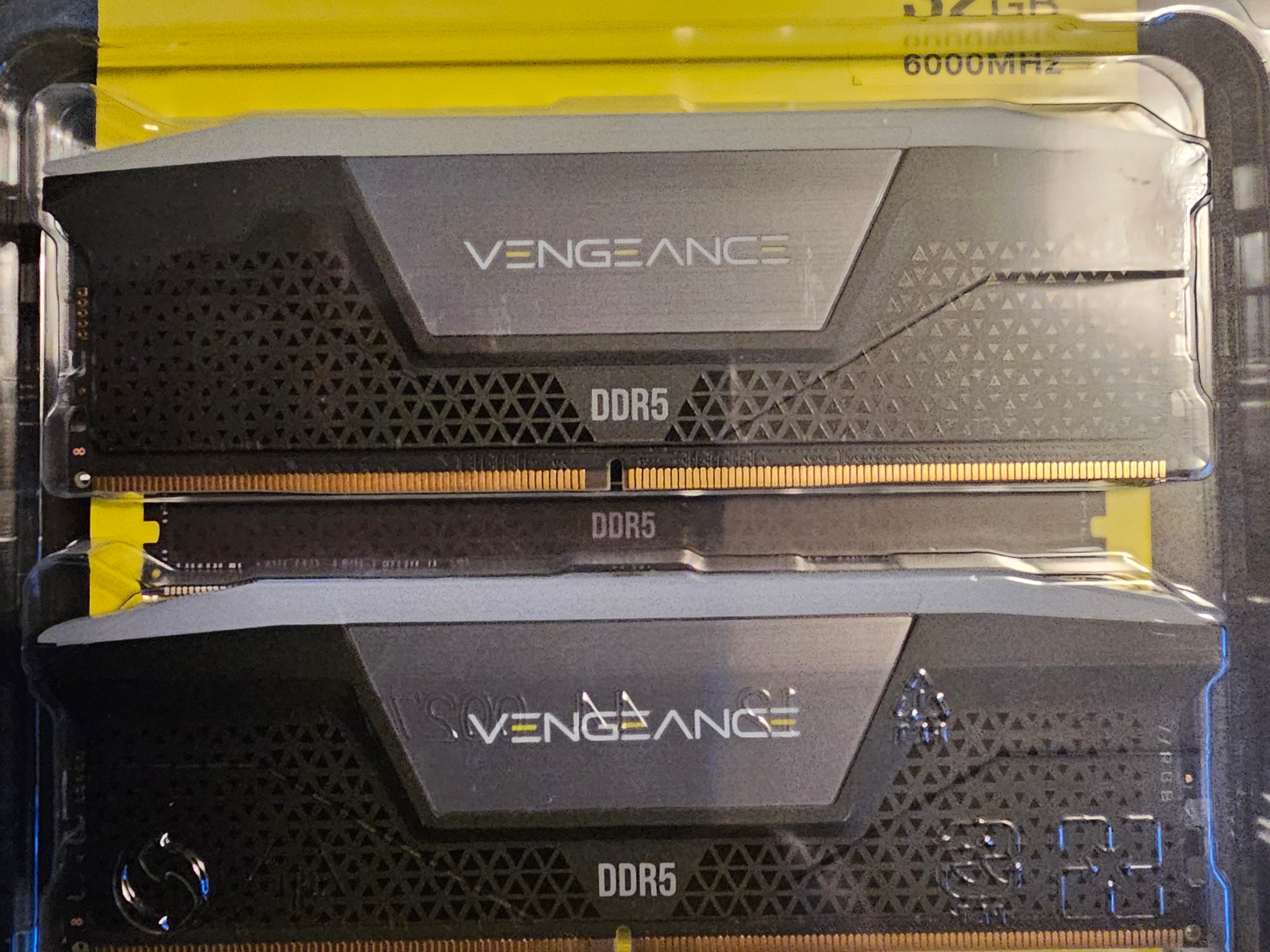 CORSAIR Vengeance RGB 32GB (2 x 16GB) DDR5 6000 (PC5 48000)