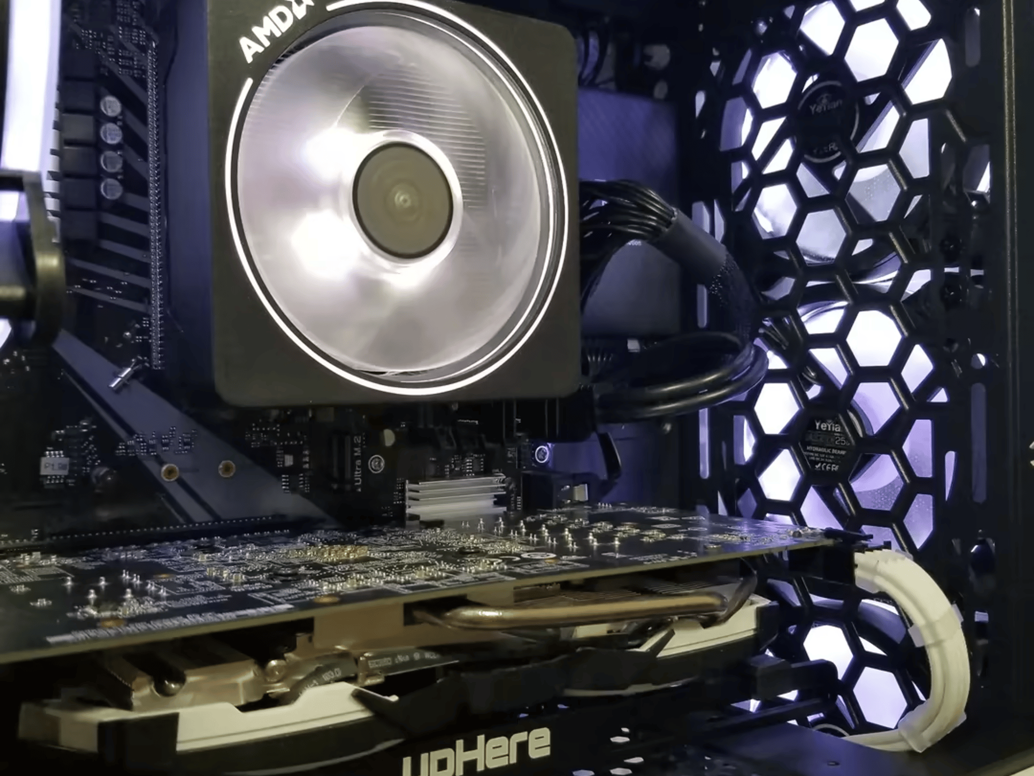 AMD Ryzen 5 1600 // AMD Radeon RX 580 8GB // NEO Forza 2x8 16GB 3200MHz // KLEVV 480GB SSD
