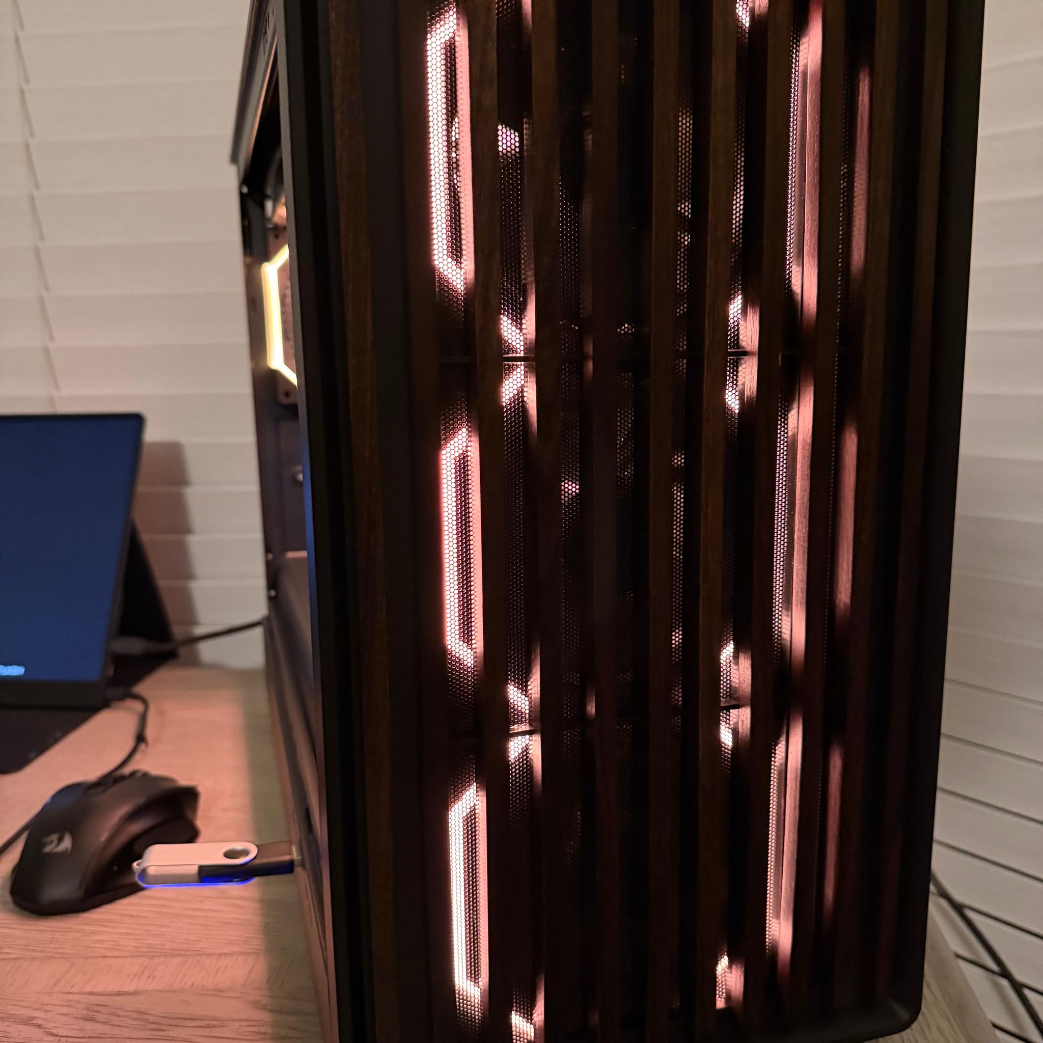Ryzen 5 2600X | Gigabyte RX 570 4GB | 8GB DDR4 | 512GB SSD | 360mm RGB AIO | WiFi