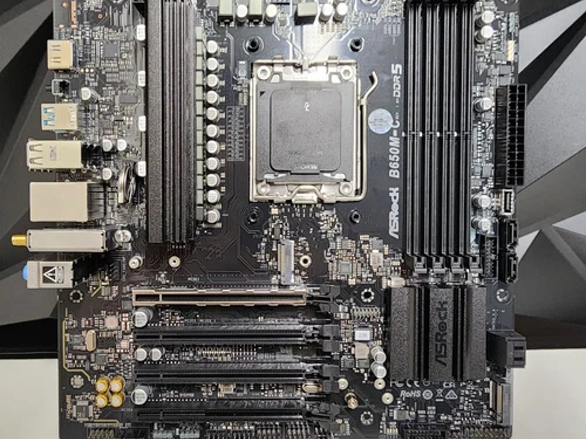 UPDATED BIOS ASRock B650M-C WIFI DDR5 AM5 MATX MOTHERBOARD