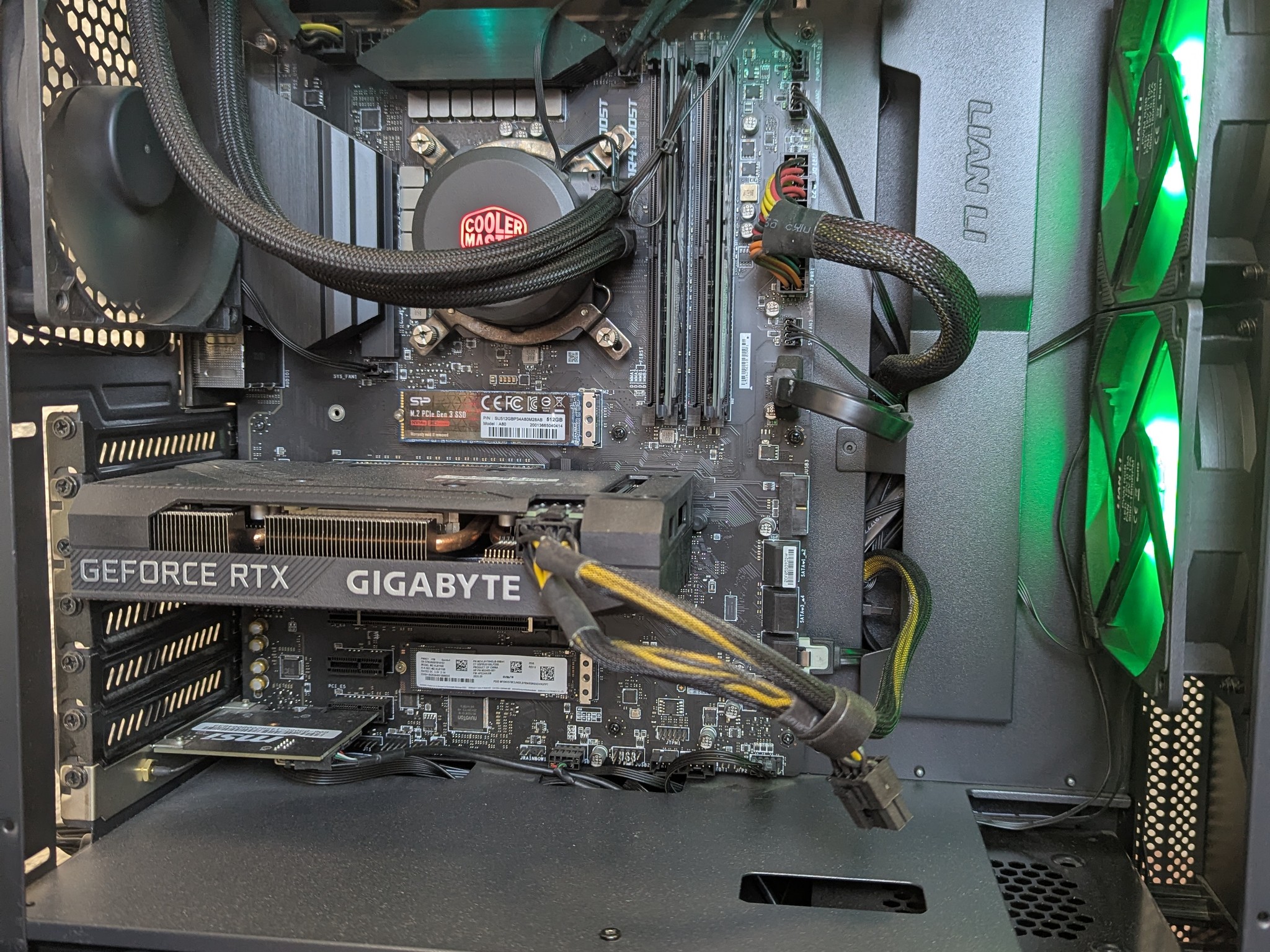 i7-10700K | GIGABYTE Geforce 3060 8GB | 32GB DDR4 | 1.5 TB NVMe Storage