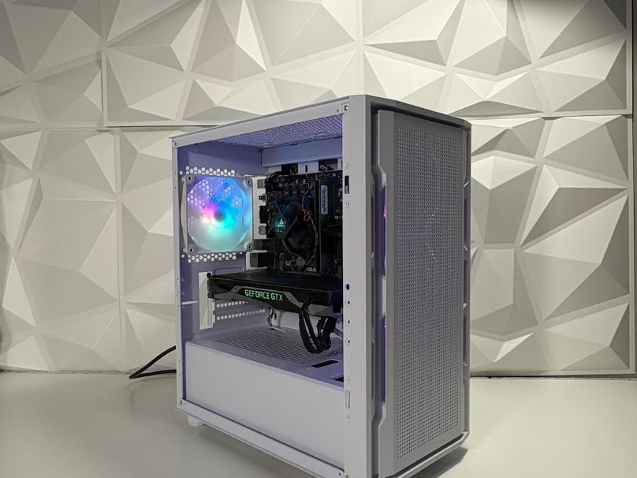 🥶🧊//ICEBERG V3// - Intel Core i5, GTX 1070 8GB, 16GB, 480GB SSD🥶🧊