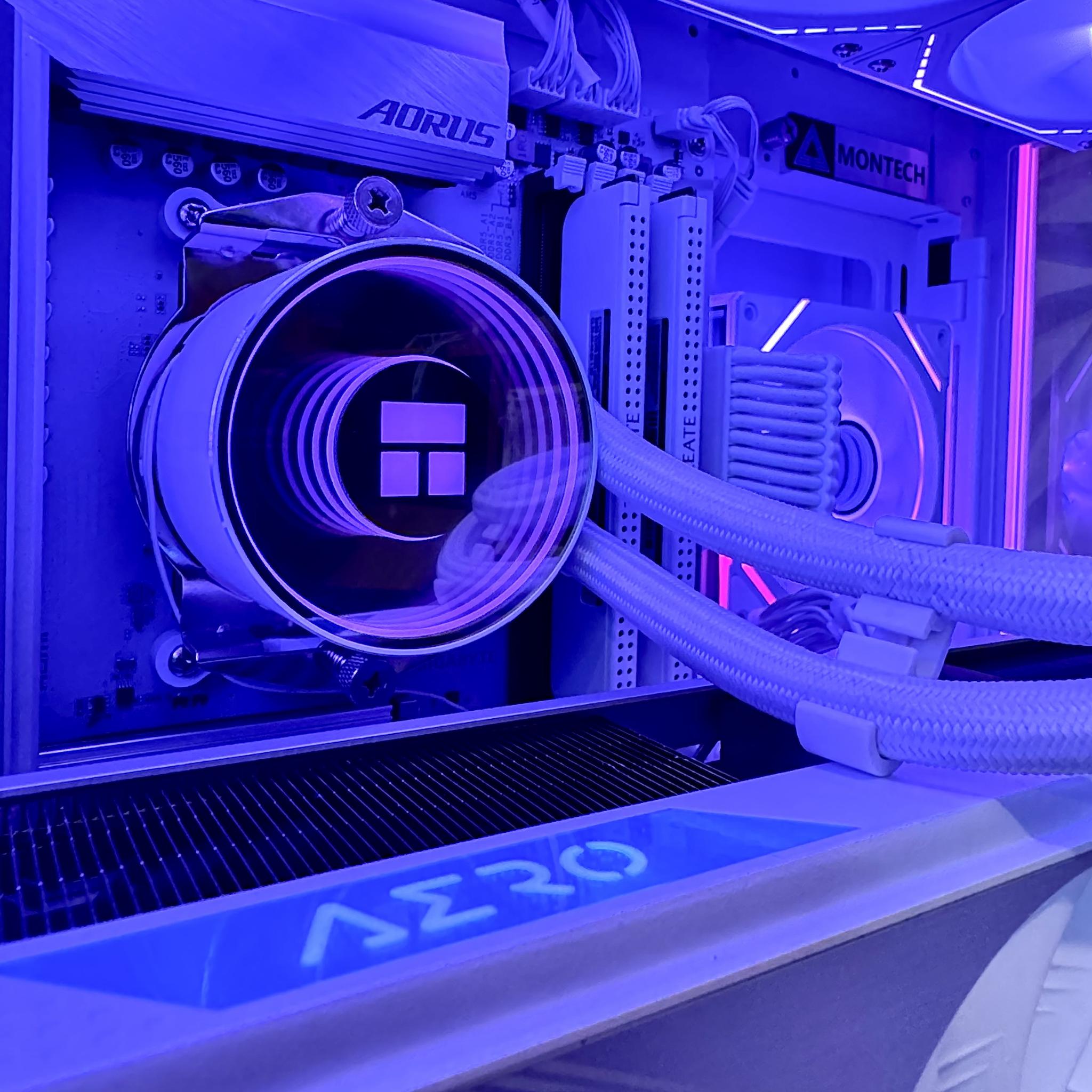Clearance"Snow Bunny" Ryzen 7 7800X3d, 4080 super, 64gb ddr5, 2tb nvme and 4TB HDD